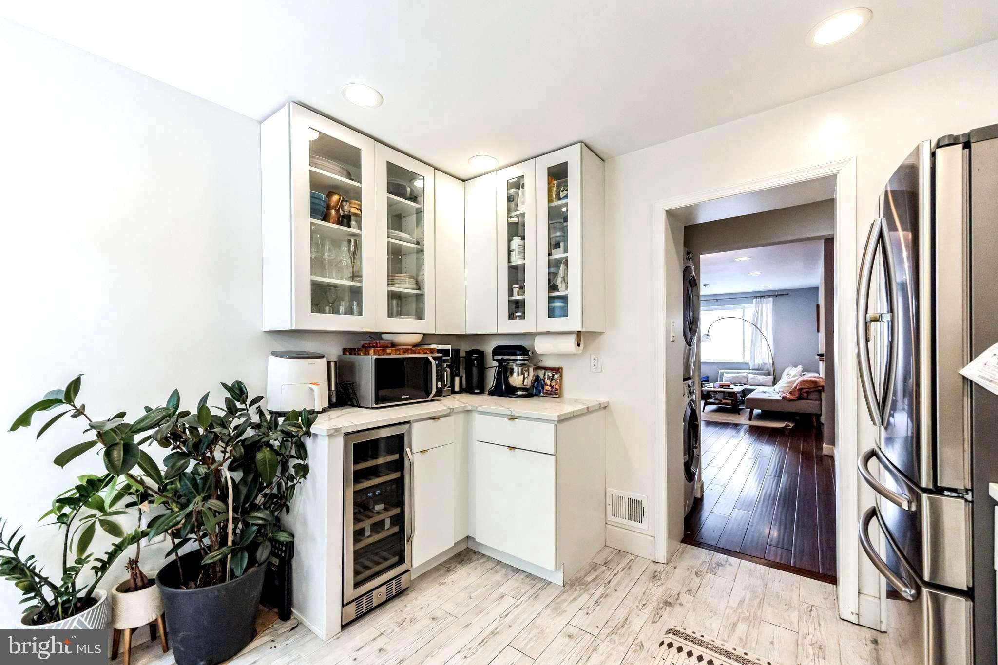 POINT BREEZE - Residential Lease