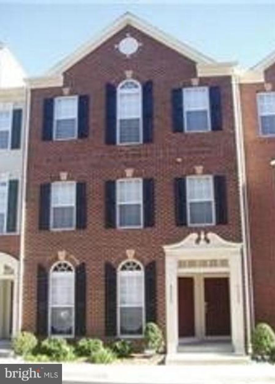 Move-in Ready Incredible Value with Low Condo Fee!  2 Bedroom /  2 1/2 Bath / 1 Car Garage Townhome.  Wood Floors Main Level. Granite Tops. 9-foot Ceiling on Main.  Attached Master Bath, Walk-in Closet and Access to Balcony.  Enjoy all of Kirkpatrick Farms Amenities.  Close to Shopping, Resturants & Schools.