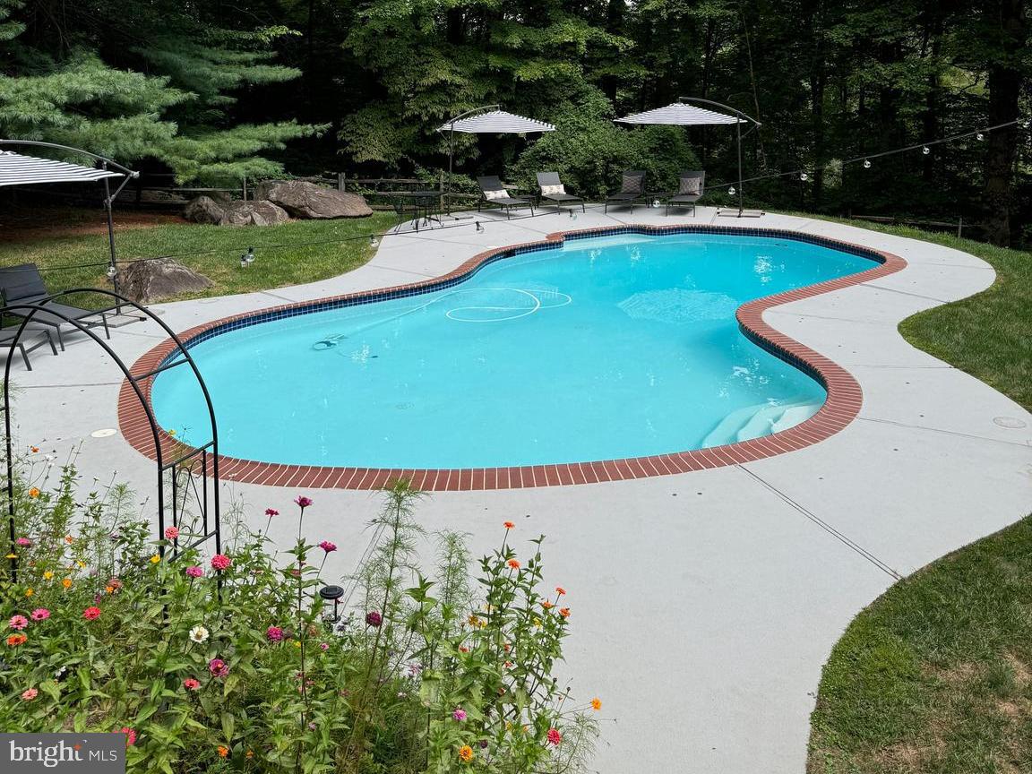 DILWORTHTOWN WOODS - Residential