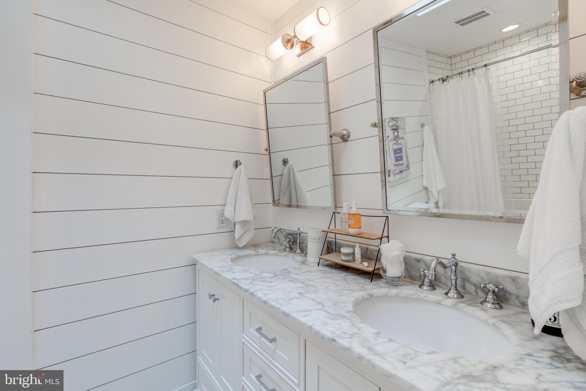 DILWORTHTOWN WOODS - Residential