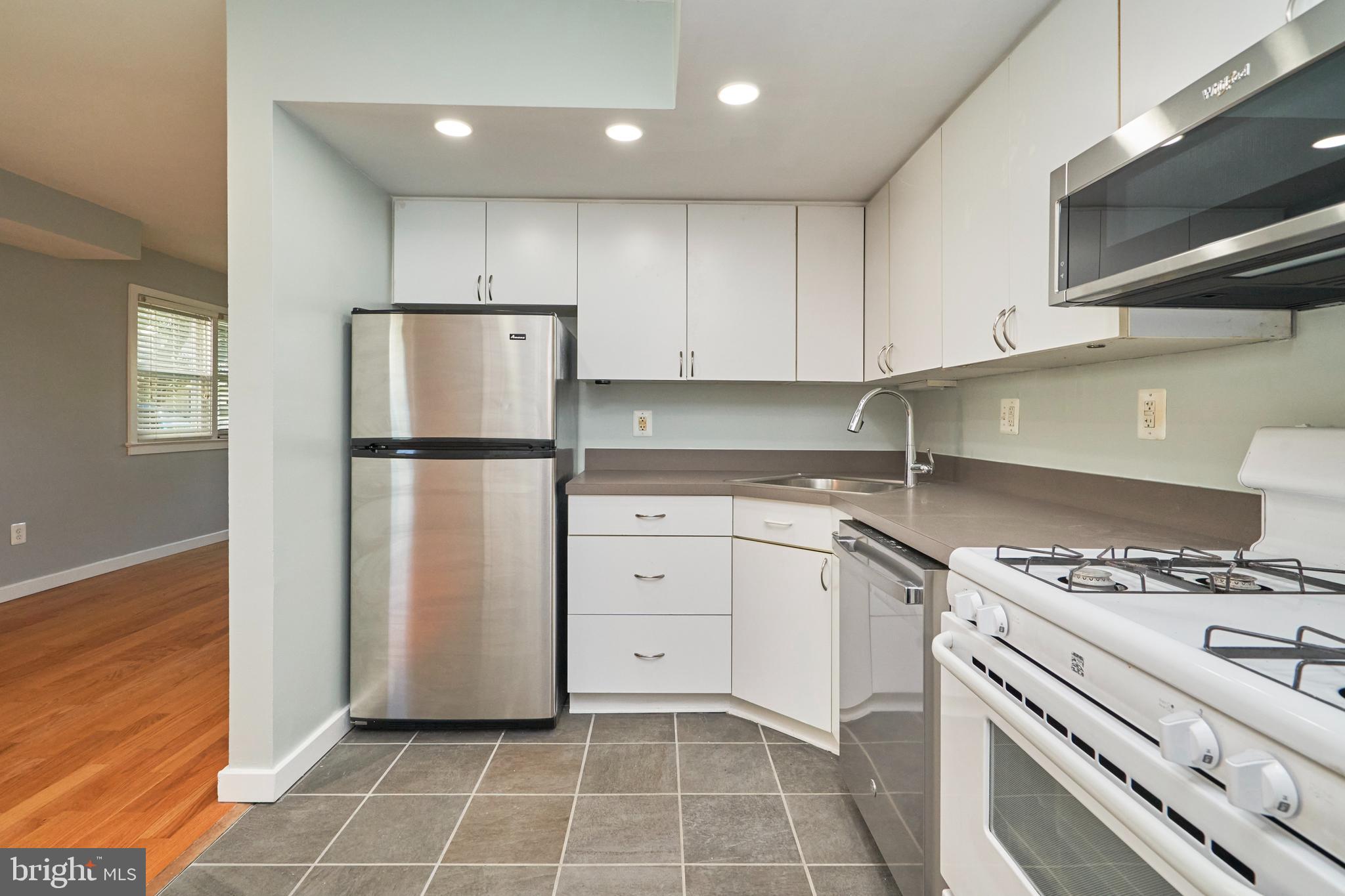 ST ELMO - Residential Lease