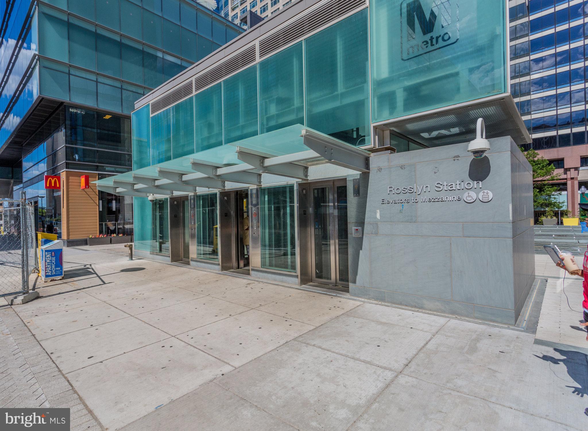 RIVER PLACE WEST - Residential Lease