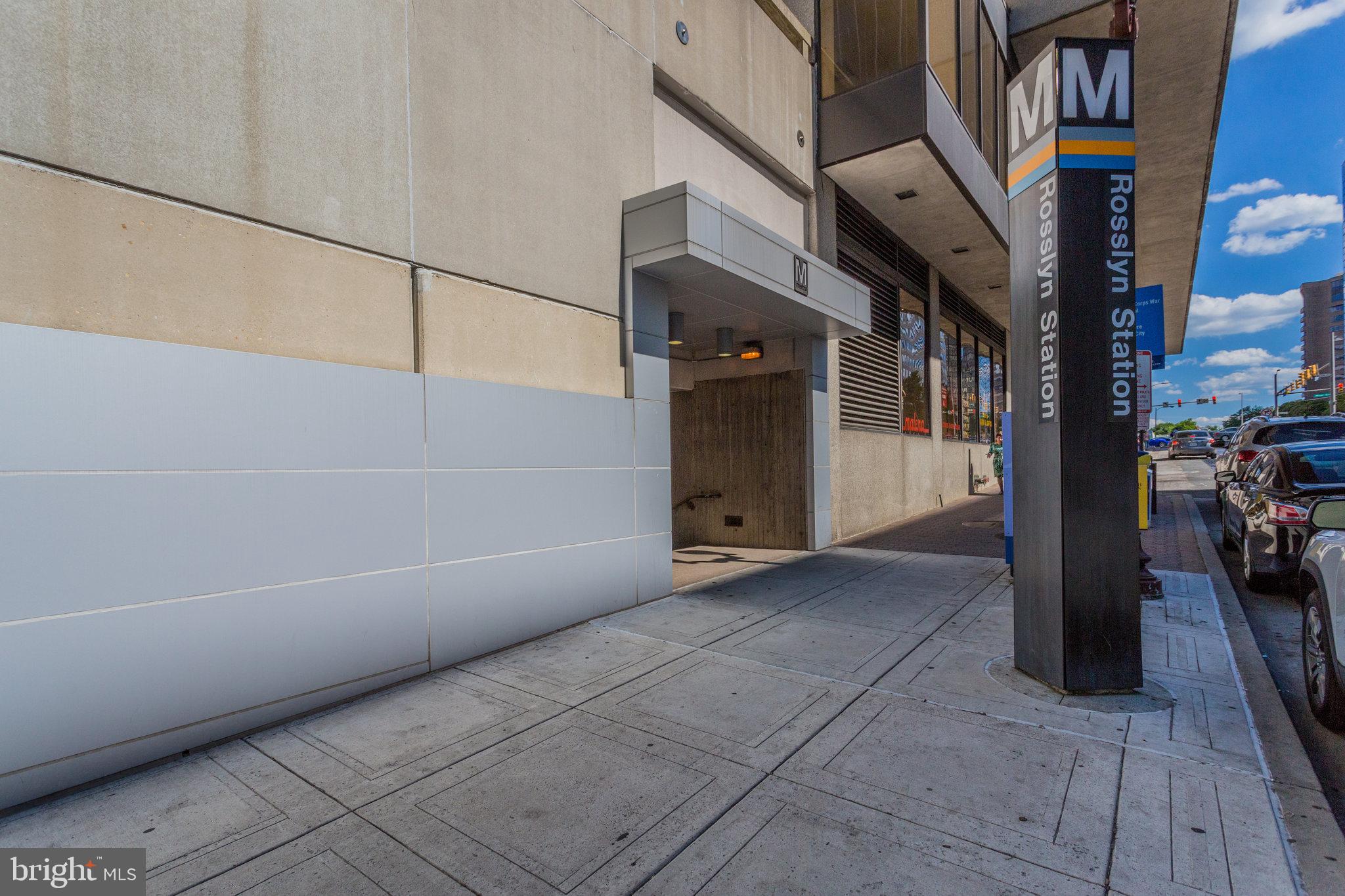 RIVER PLACE WEST - Residential Lease