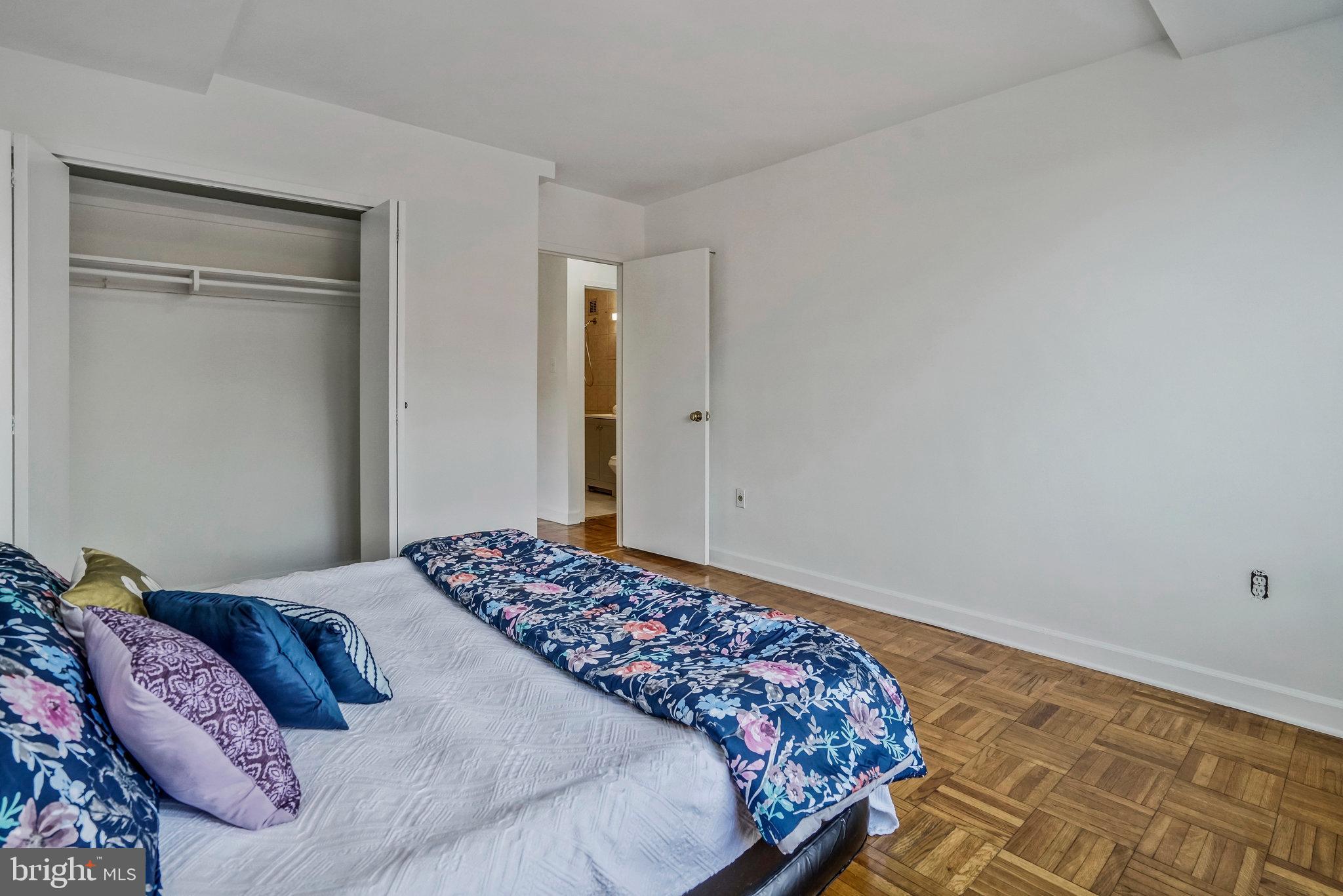 RIVER PLACE WEST - Residential Lease