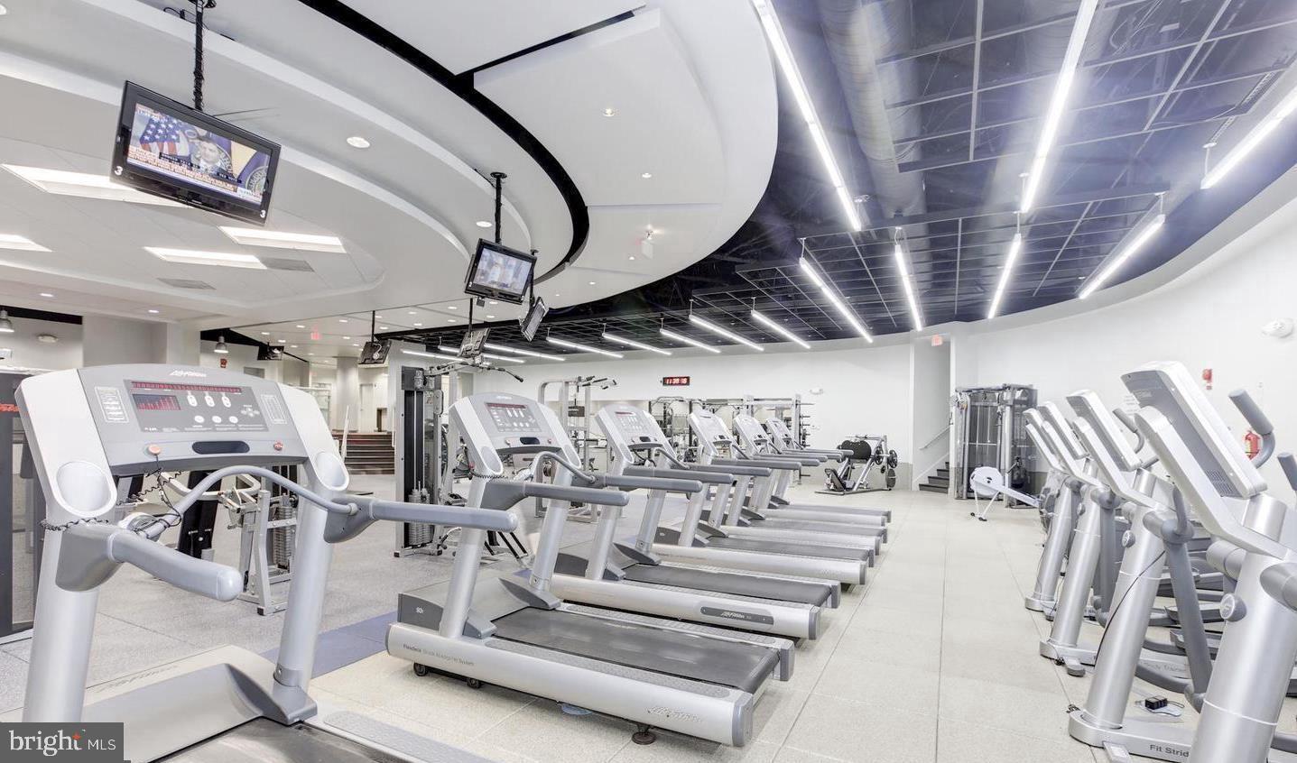 RIVER PLACE WEST - Residential Lease