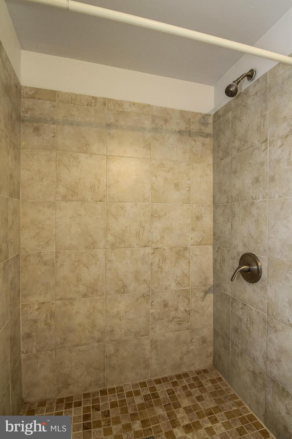 BOLLING BROOK - Residential