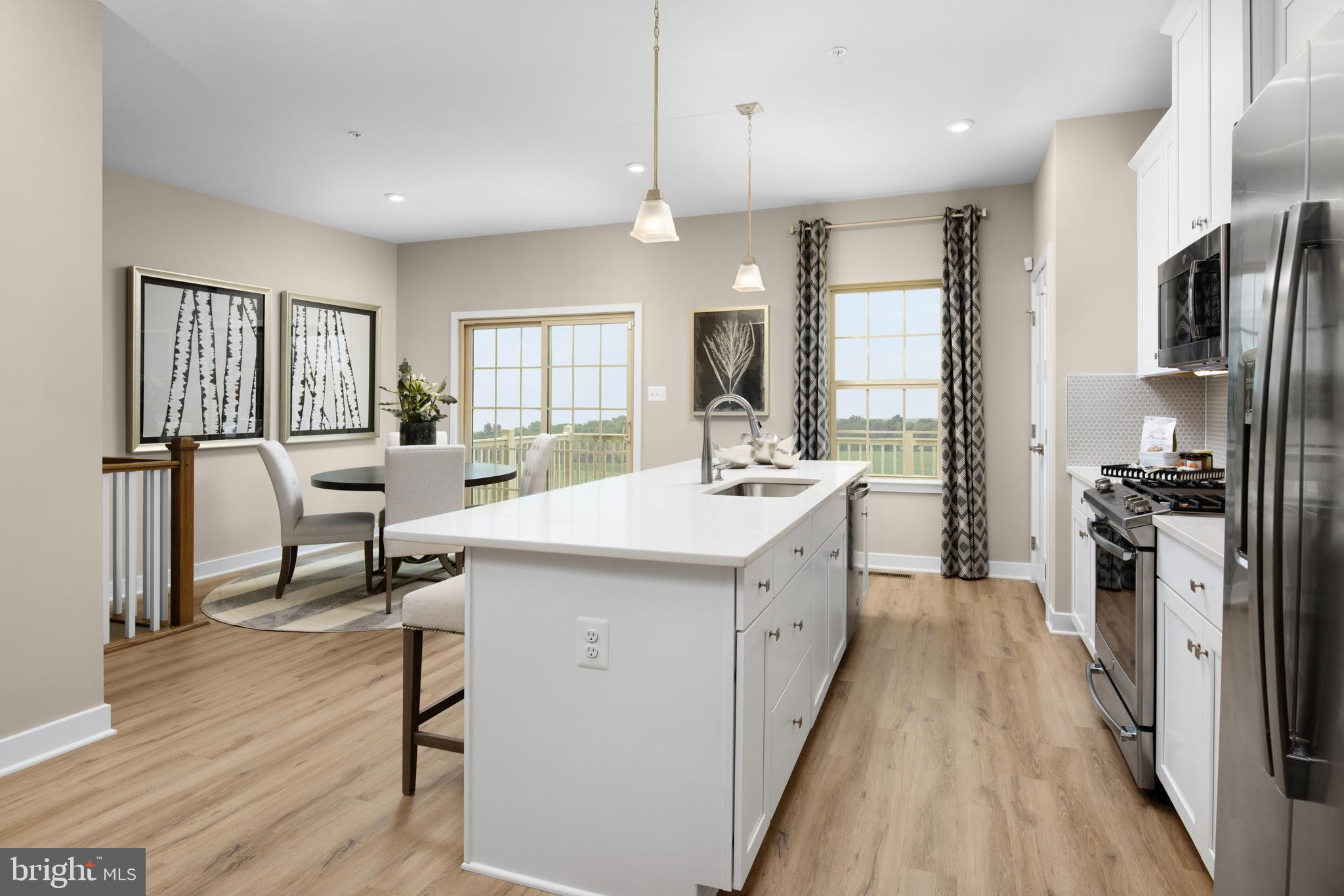 LAKE LINGANORE - Residential