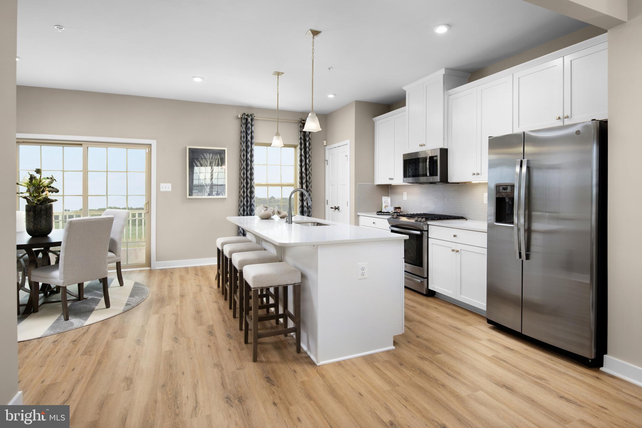 LAKE LINGANORE - Residential