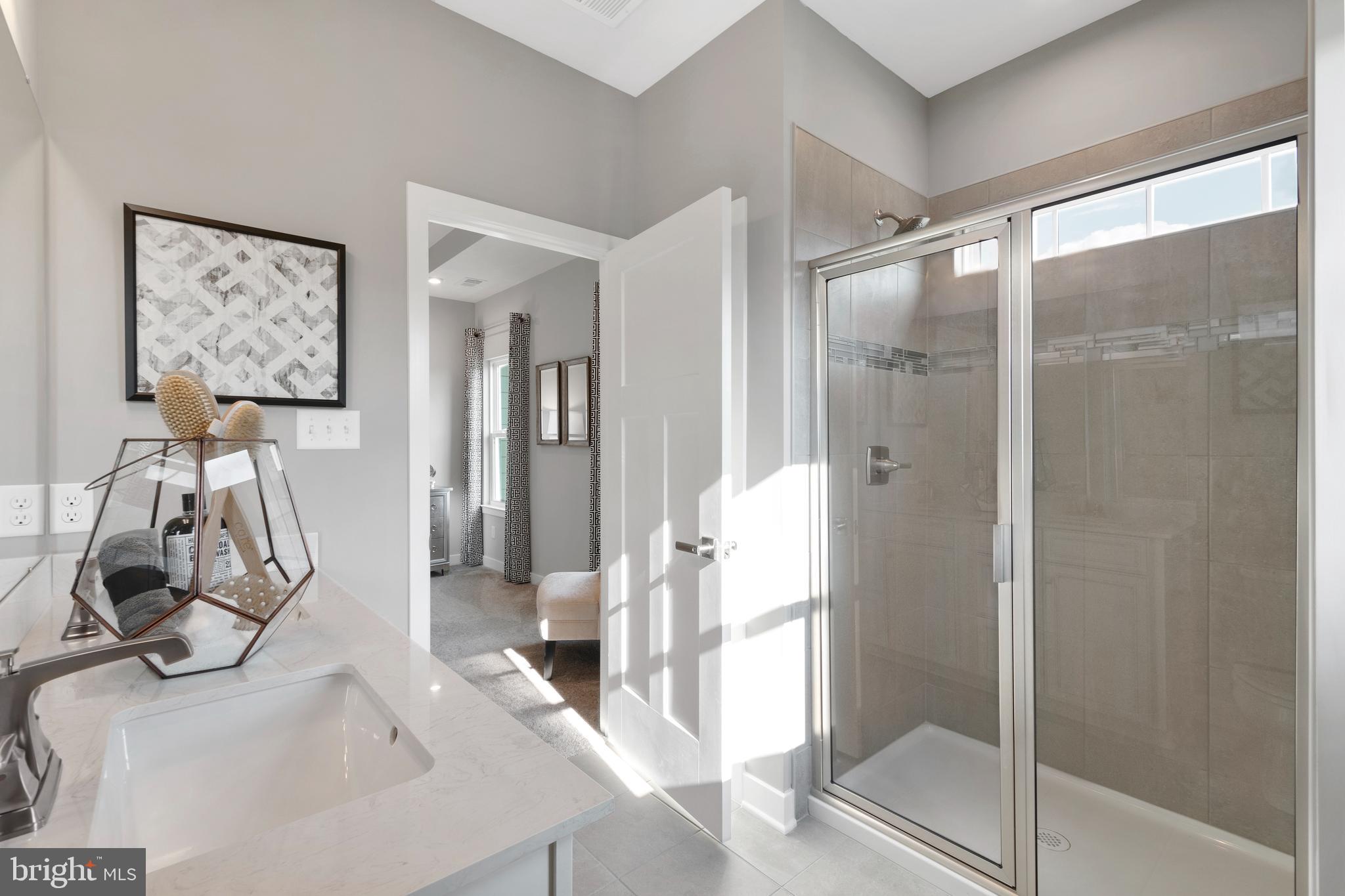 LAKE LINGANORE - Residential