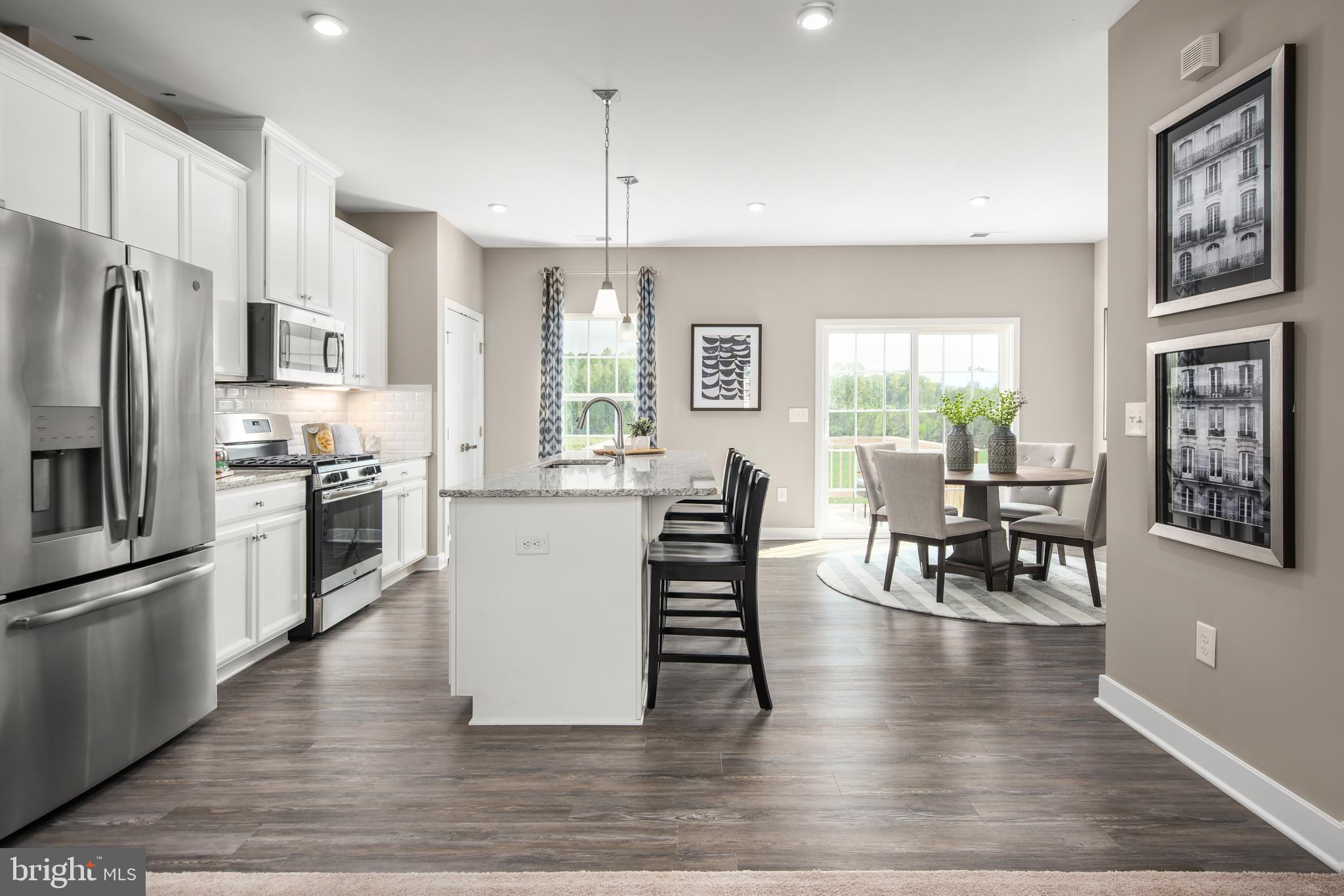 LAKE LINGANORE - Residential