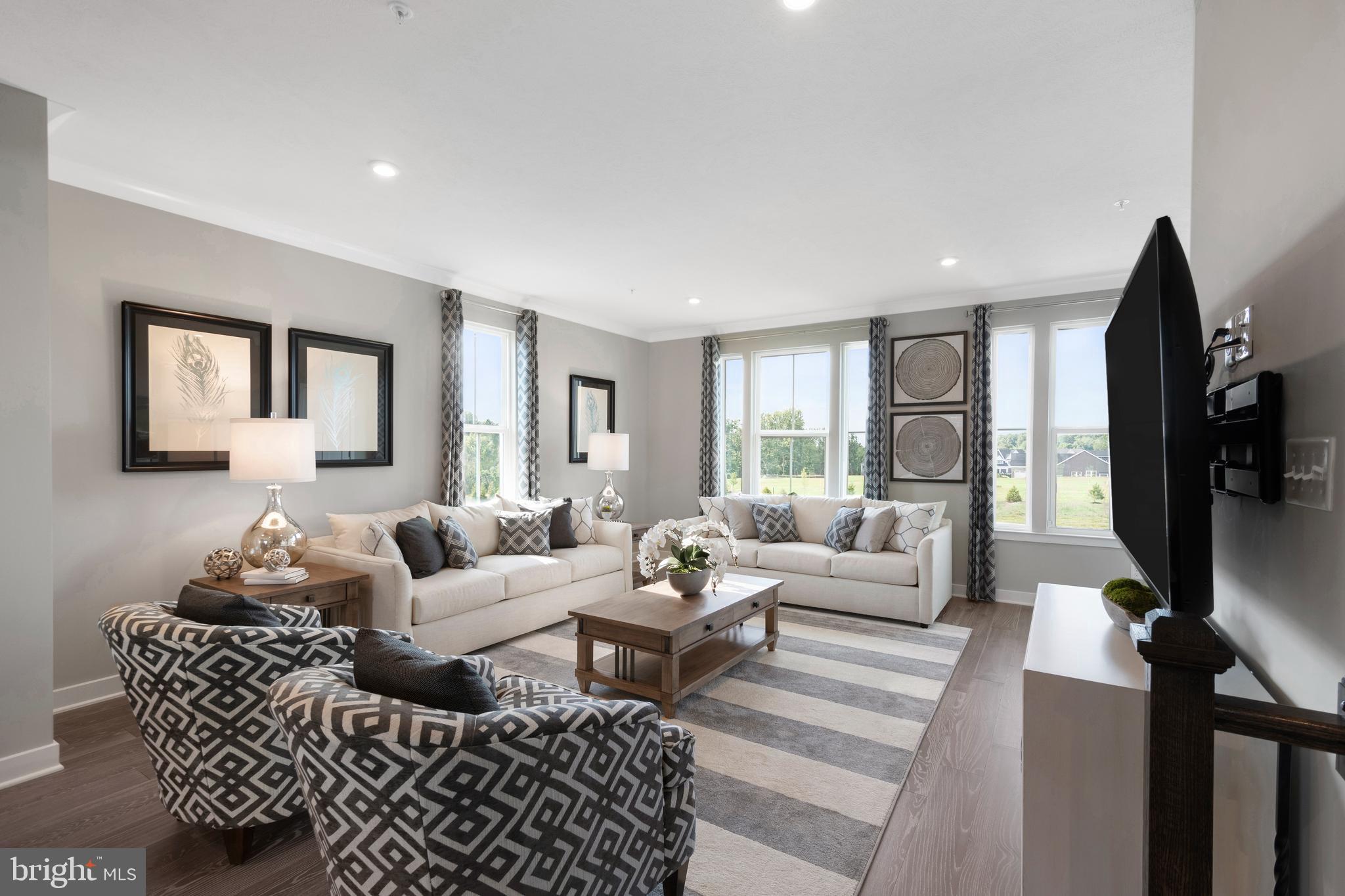 LAKE LINGANORE - Residential