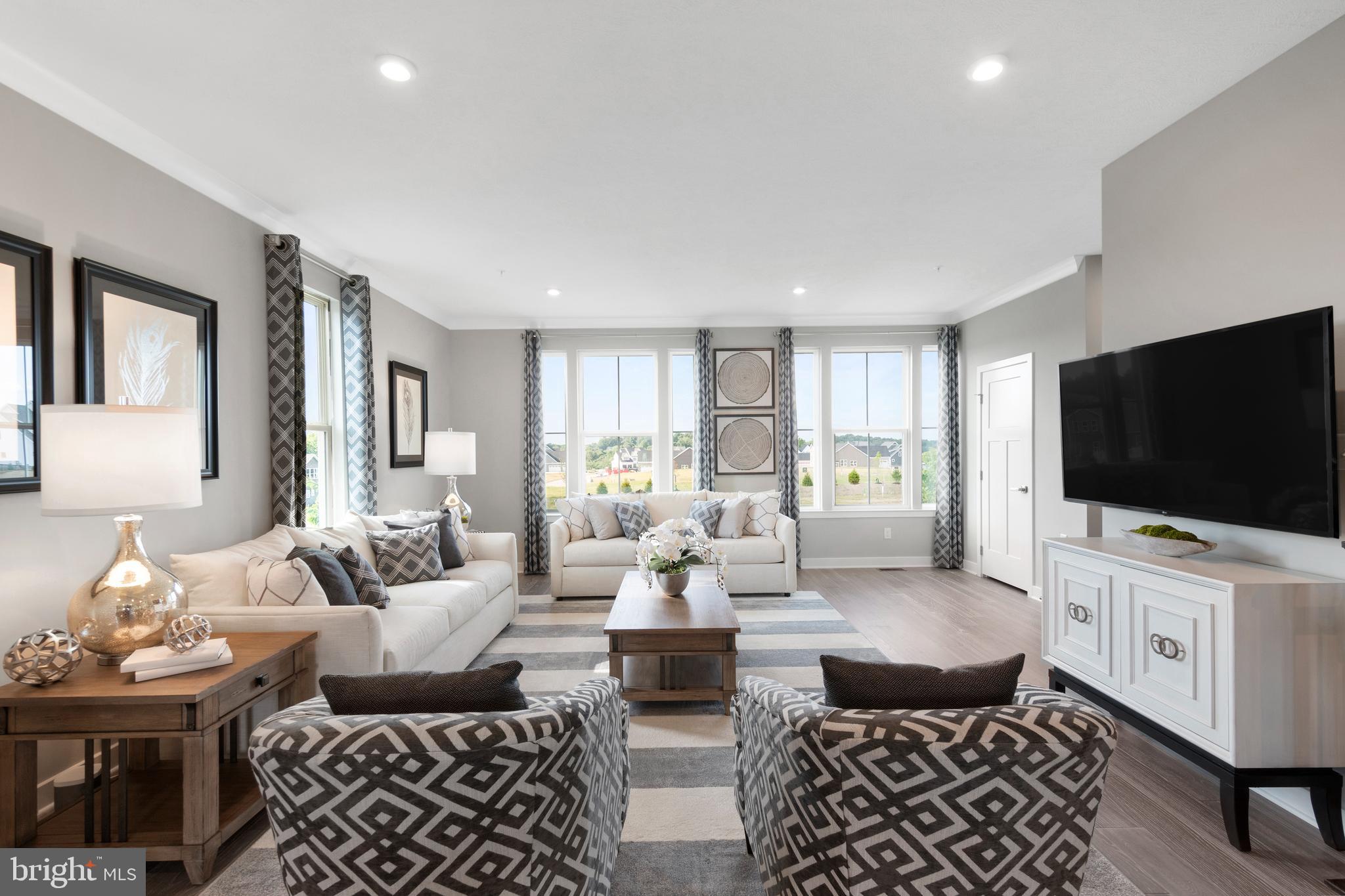 LAKE LINGANORE - Residential