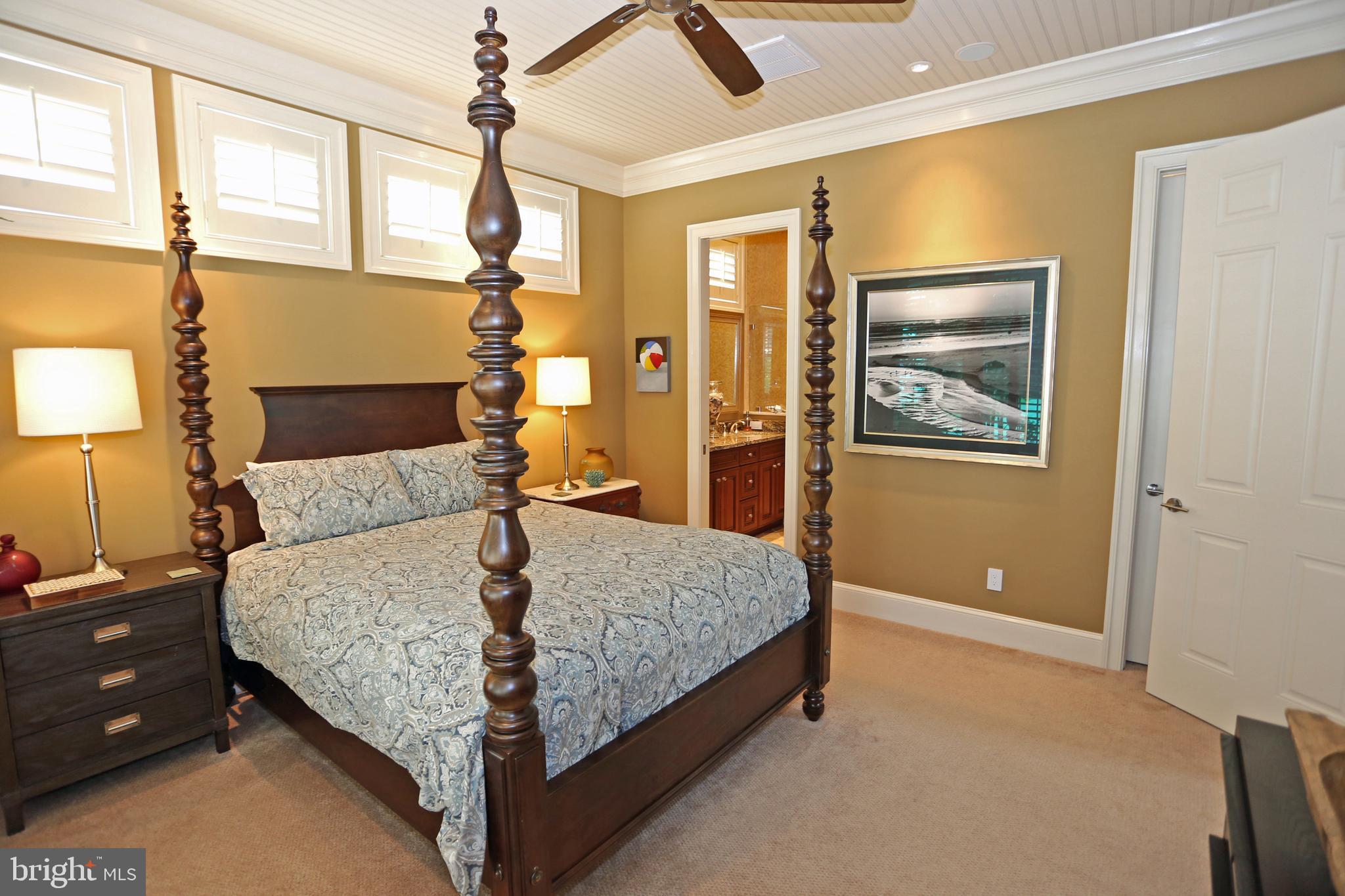 COUNTRY CLUB ESTATES - Residential