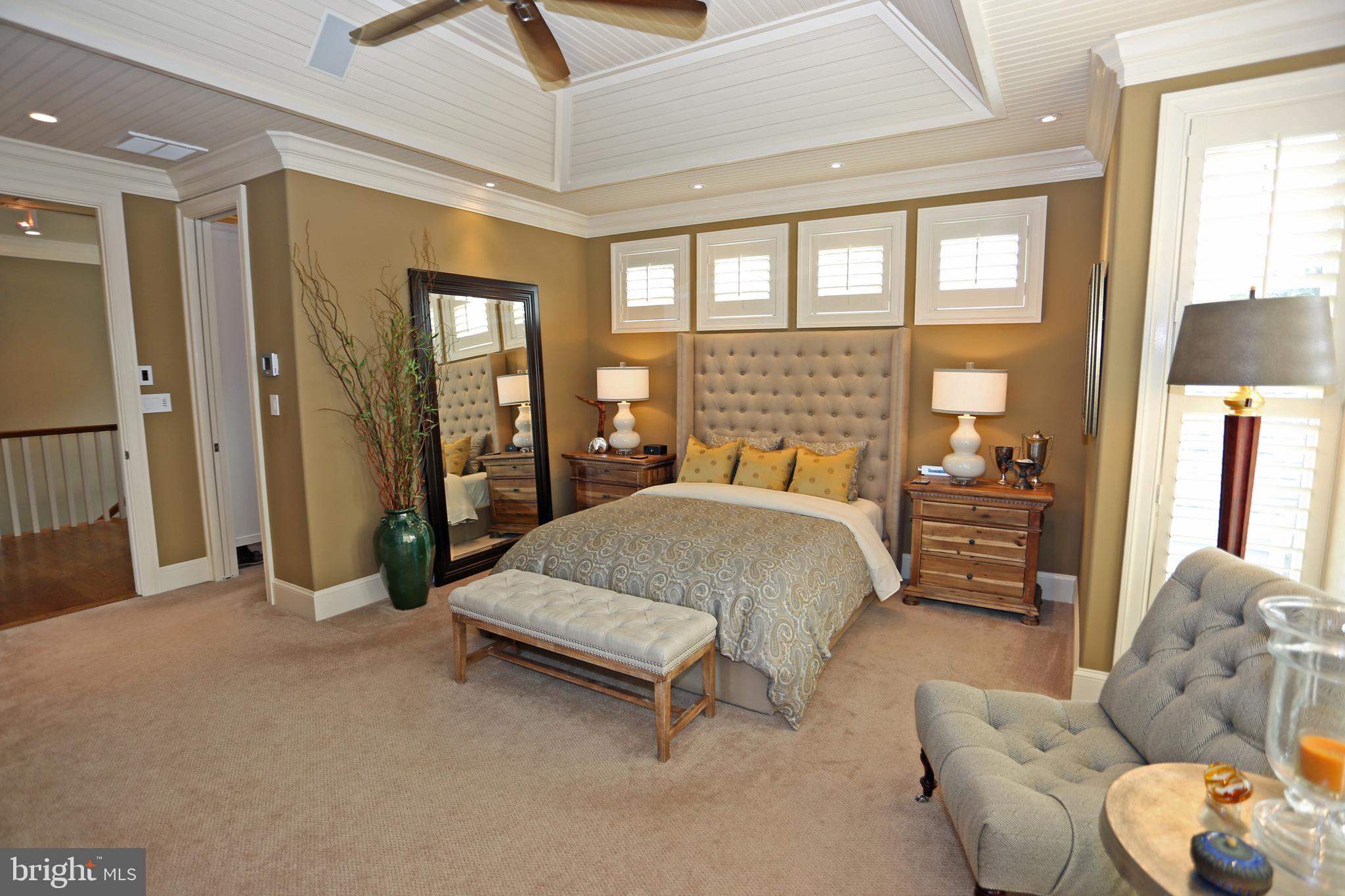 COUNTRY CLUB ESTATES - Residential