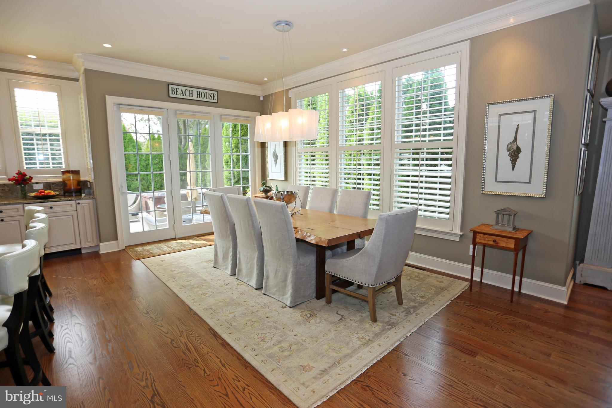 COUNTRY CLUB ESTATES - Residential