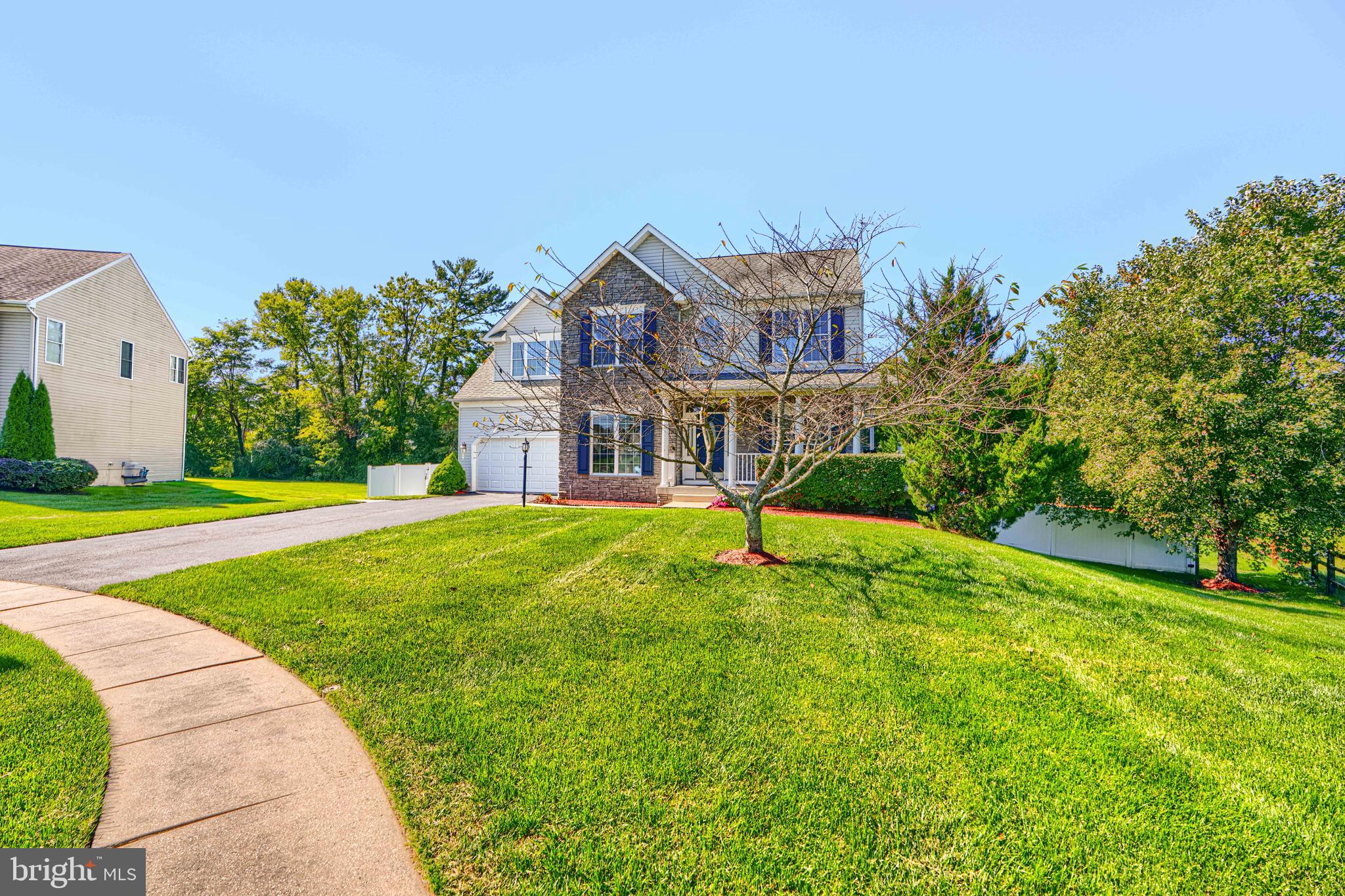 1422 GOOSE POND COURT N