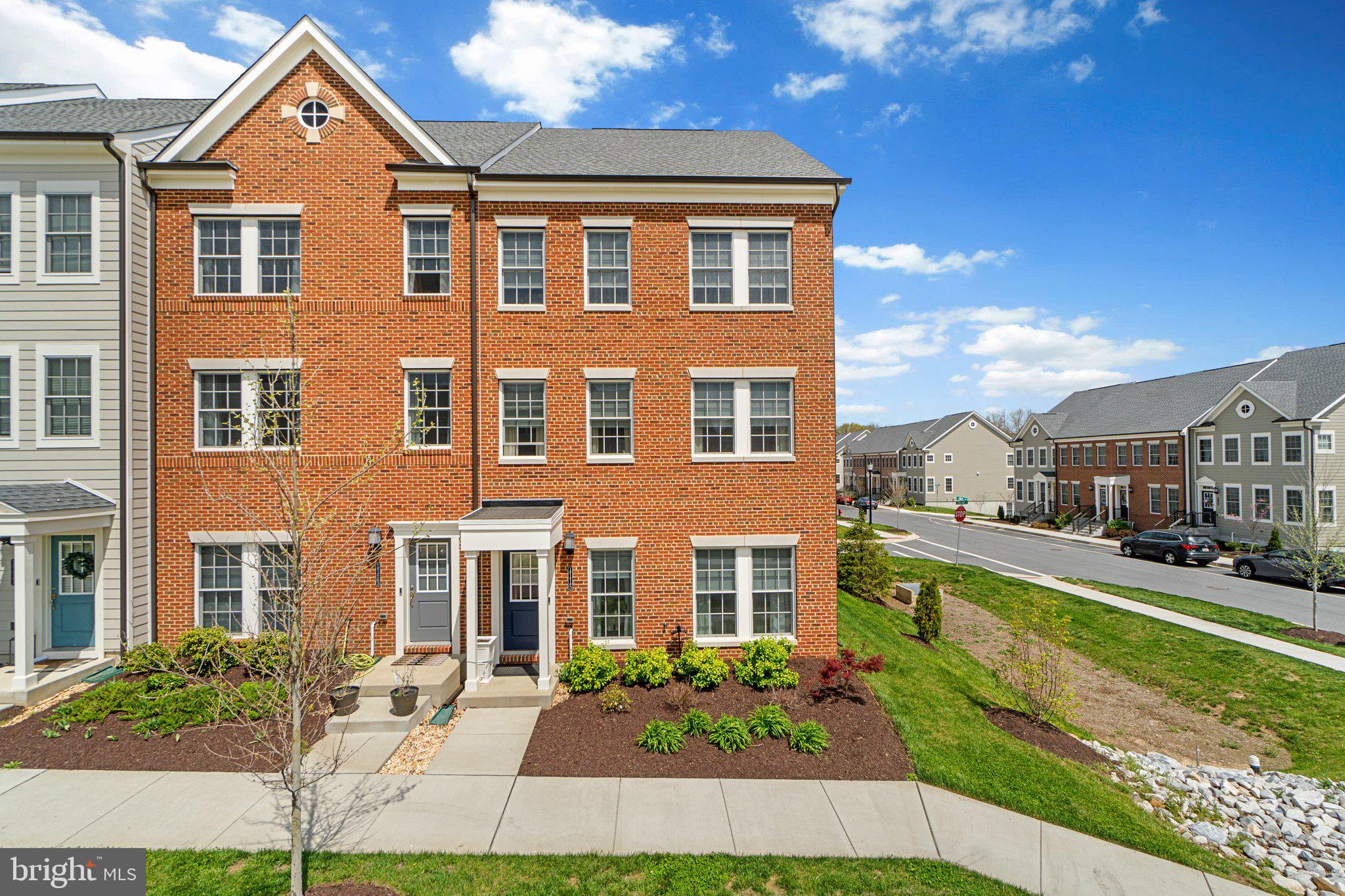1115 OWEN WAY