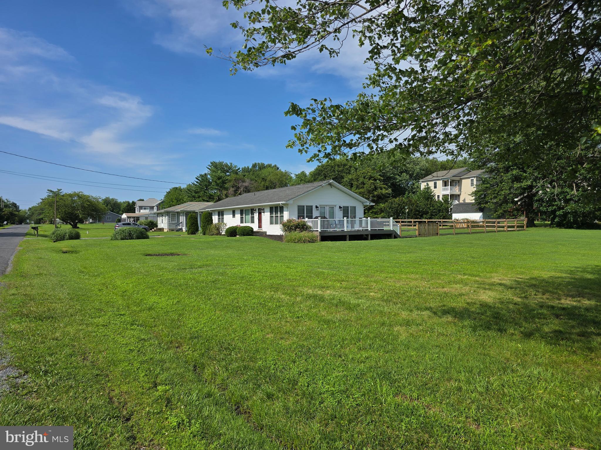 713 BAY DRIVE