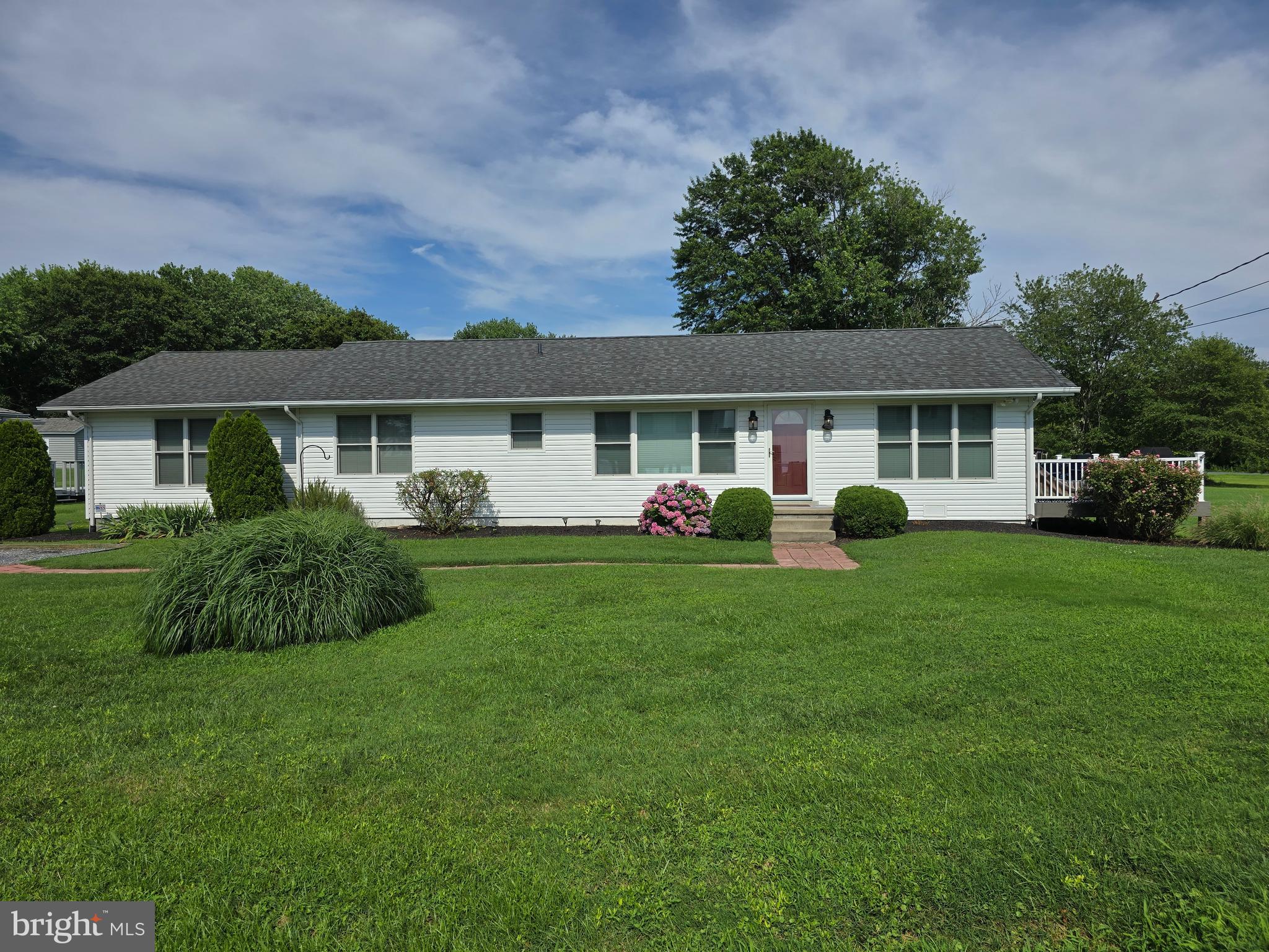 713 BAY DRIVE