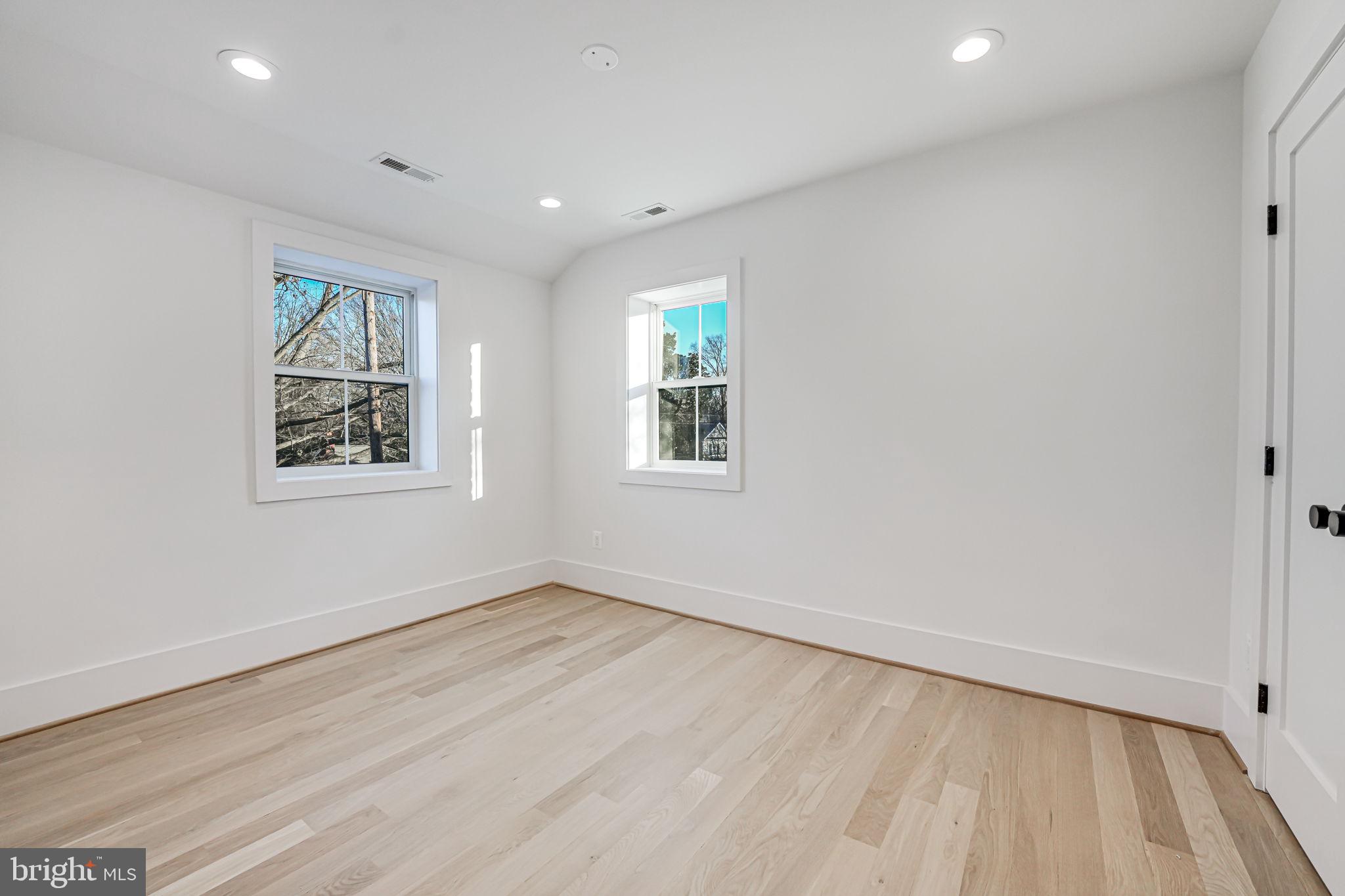 DOMINION HILLS - Residential