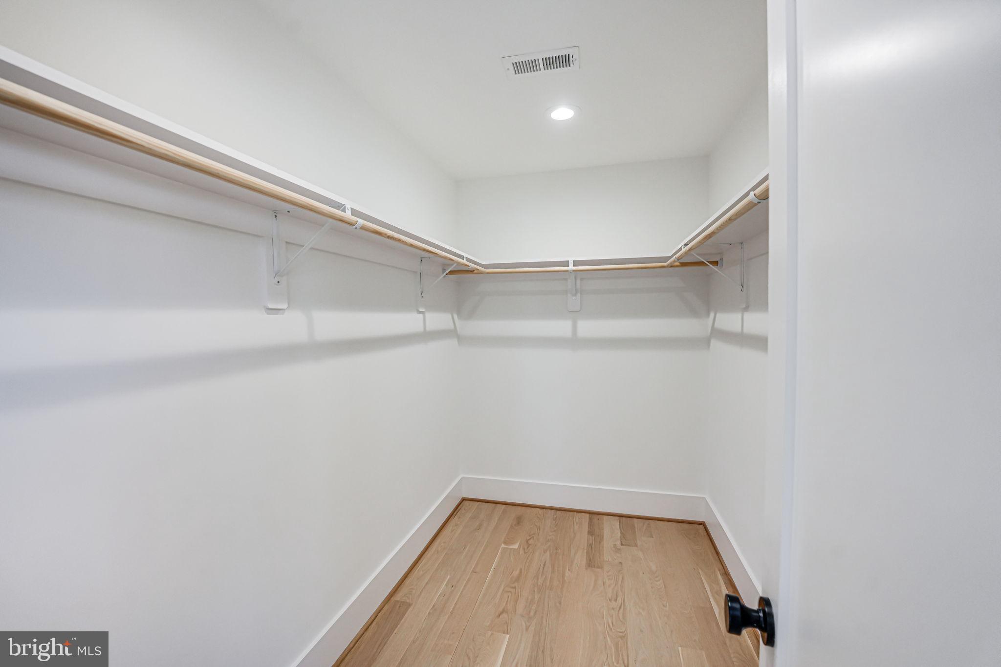 DOMINION HILLS - Residential