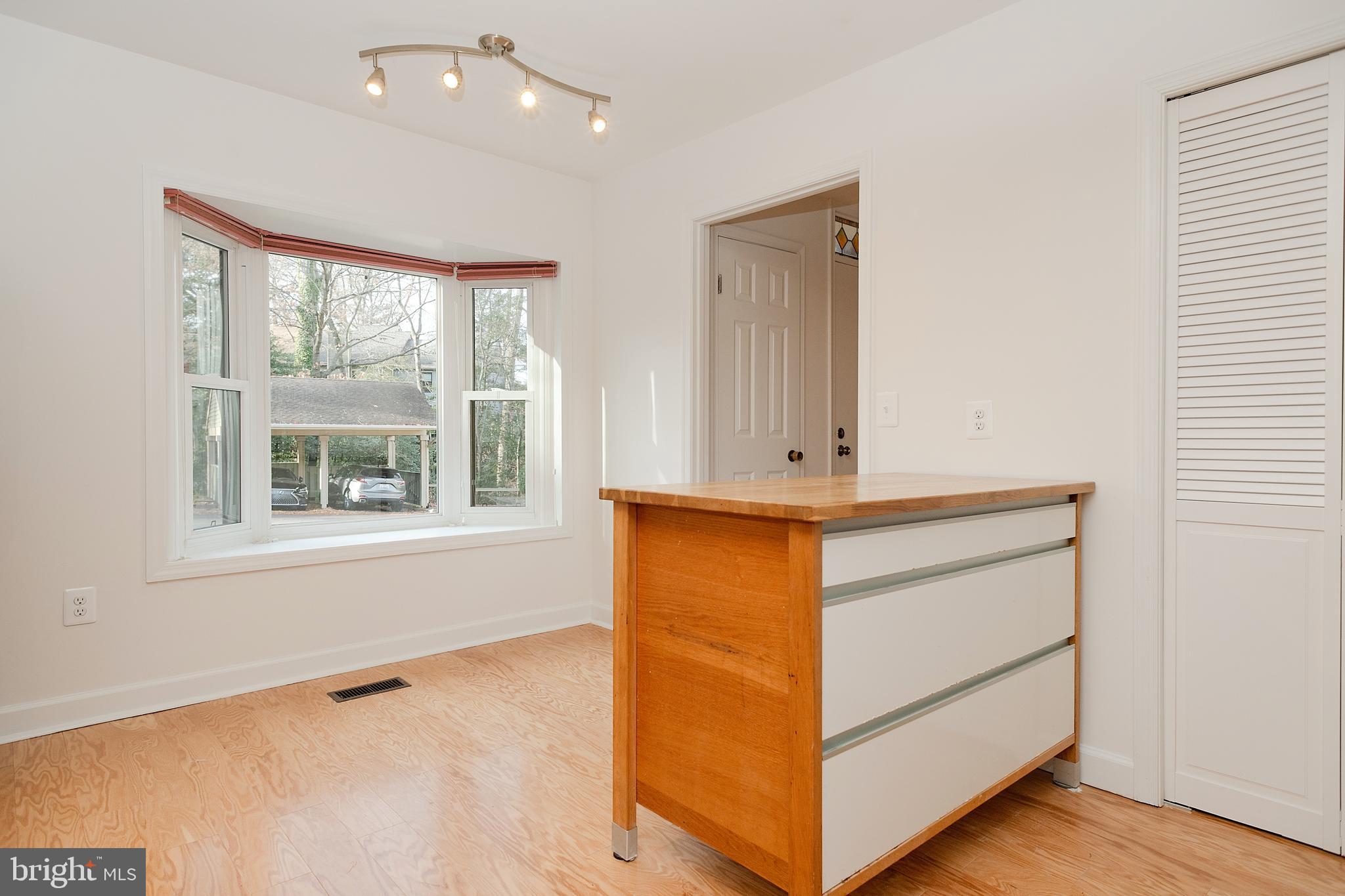 WOODS LANDING - Residential Lease