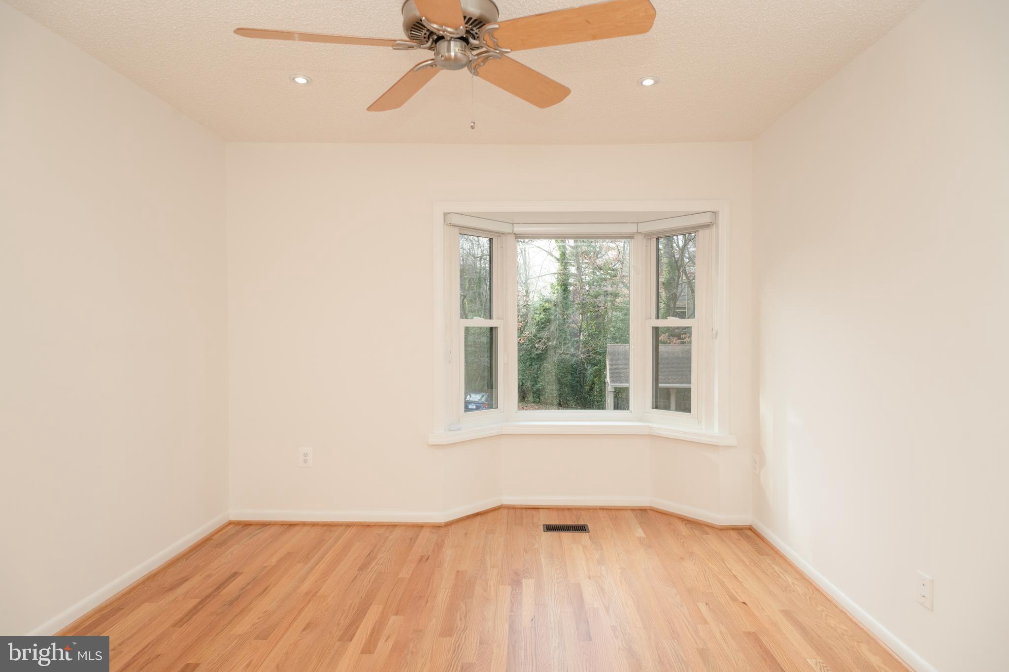 WOODS LANDING - Residential Lease