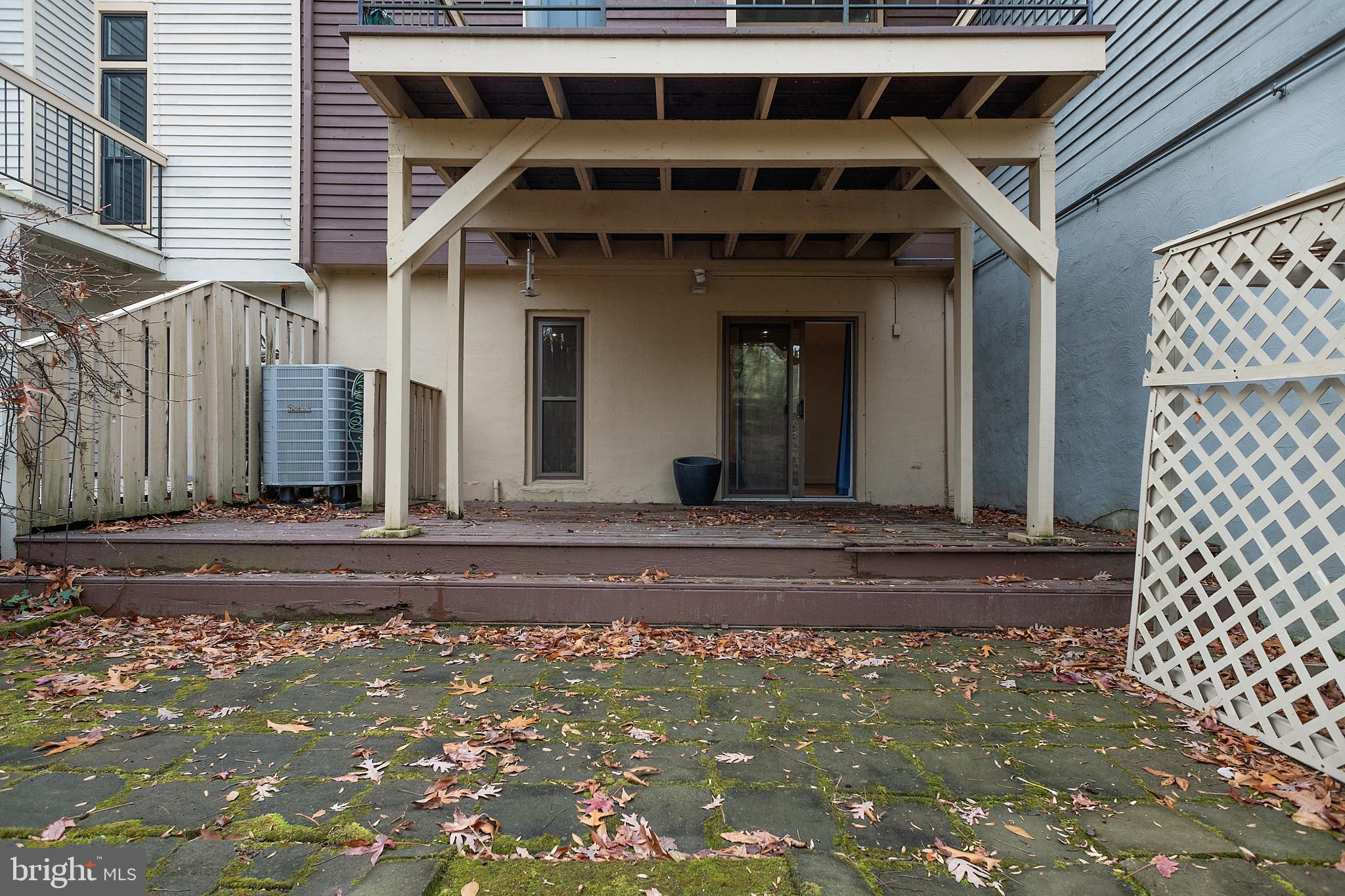 WOODS LANDING - Residential Lease