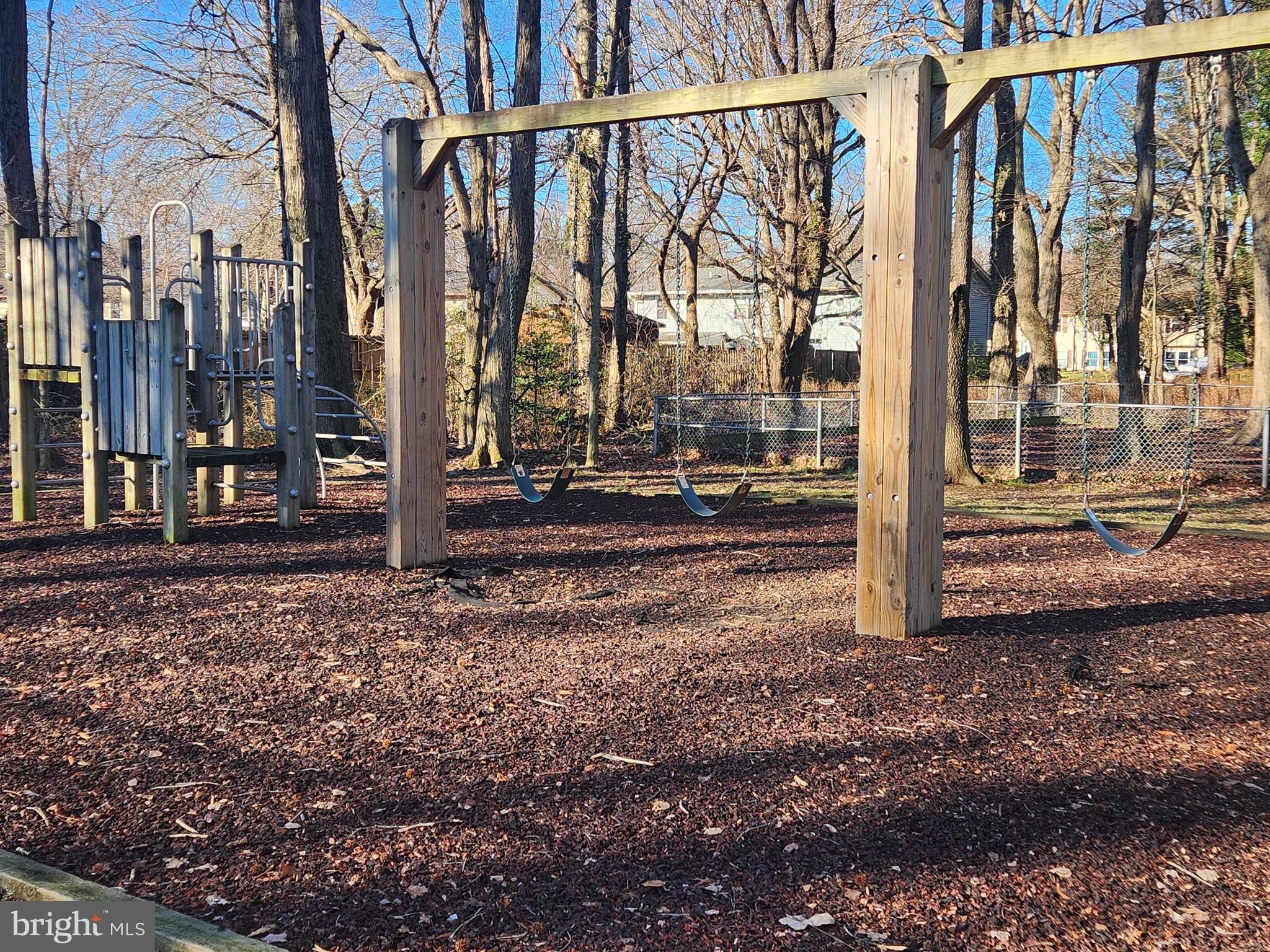 WOODS LANDING - Residential Lease