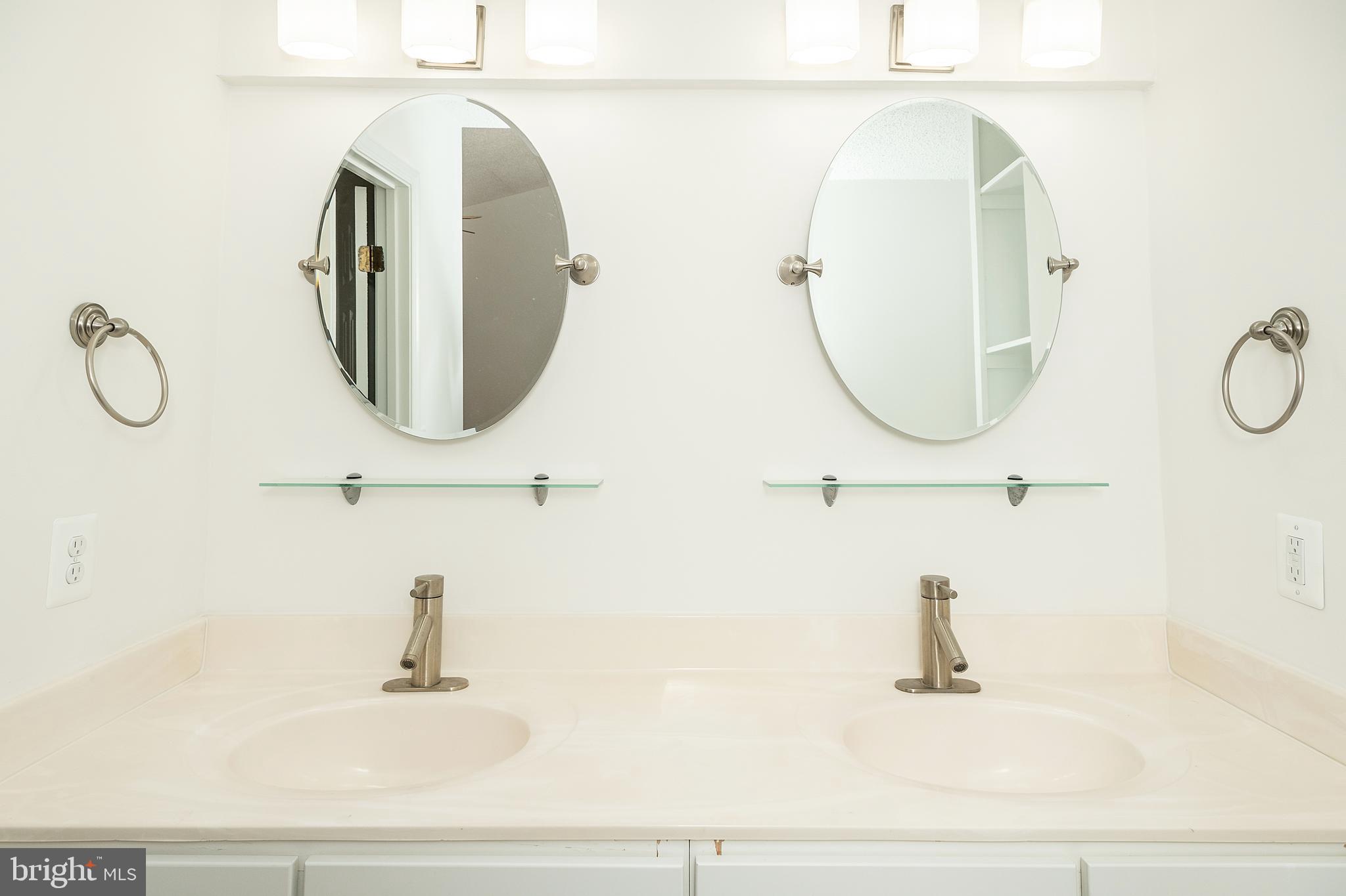 WOODS LANDING - Residential Lease