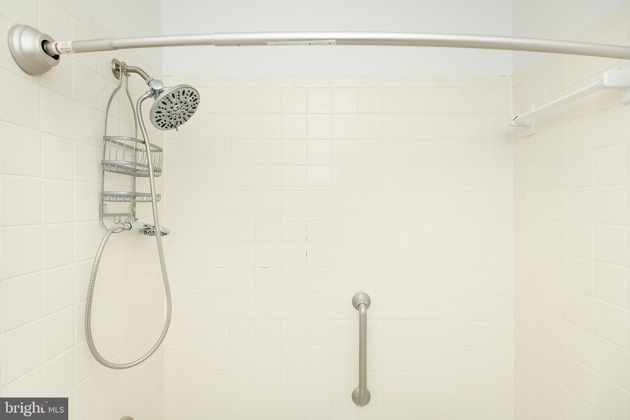 WOODS LANDING - Residential Lease