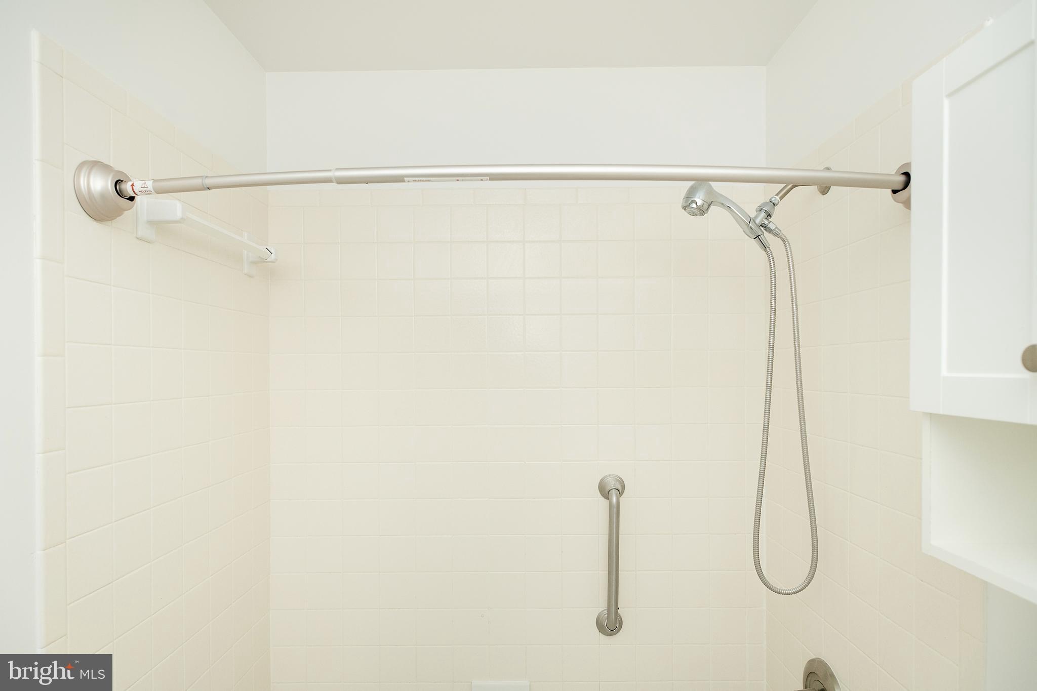 WOODS LANDING - Residential Lease