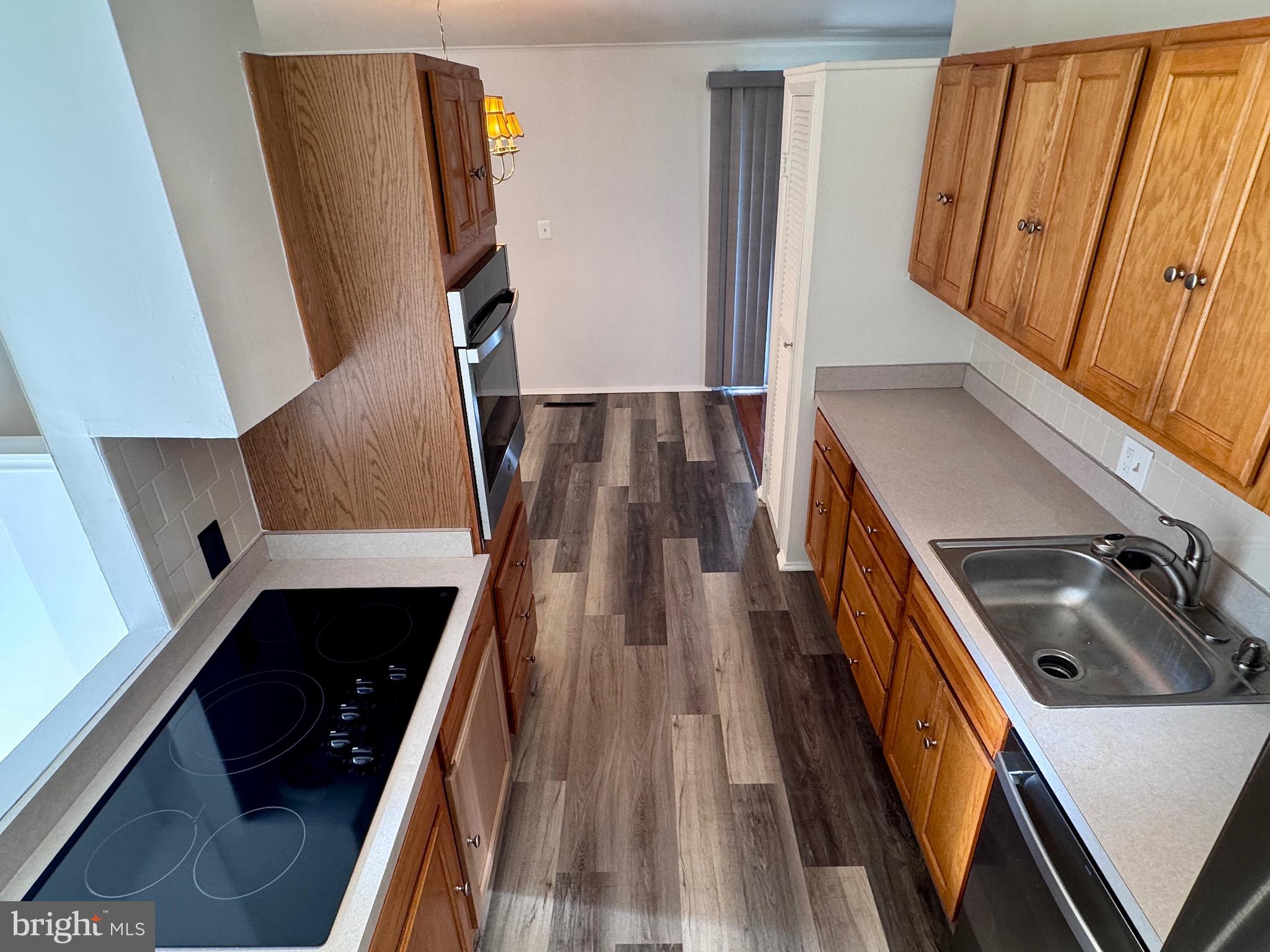 BELLE FARM ESTATES - Residential Lease