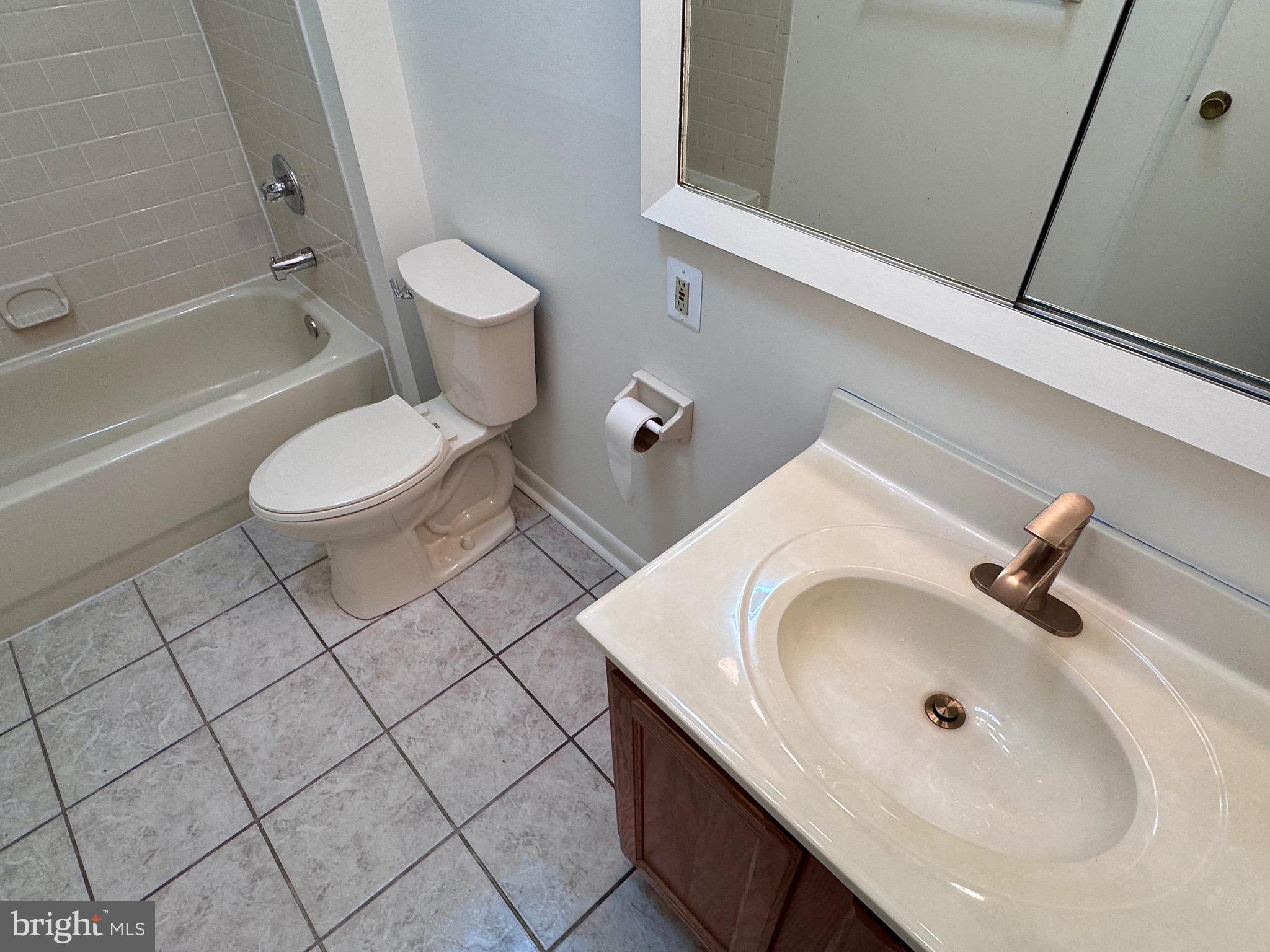 BELLE FARM ESTATES - Residential Lease