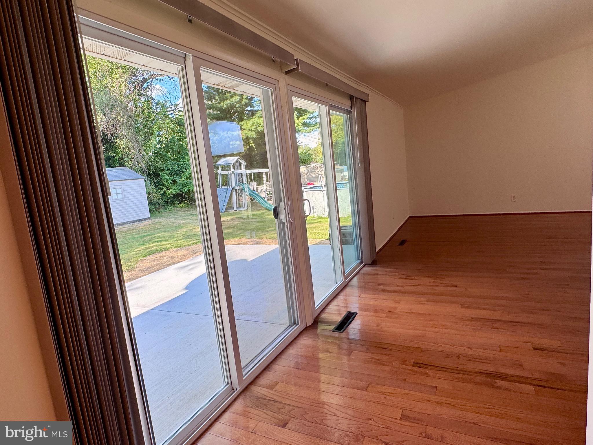 BELLE FARM ESTATES - Residential Lease