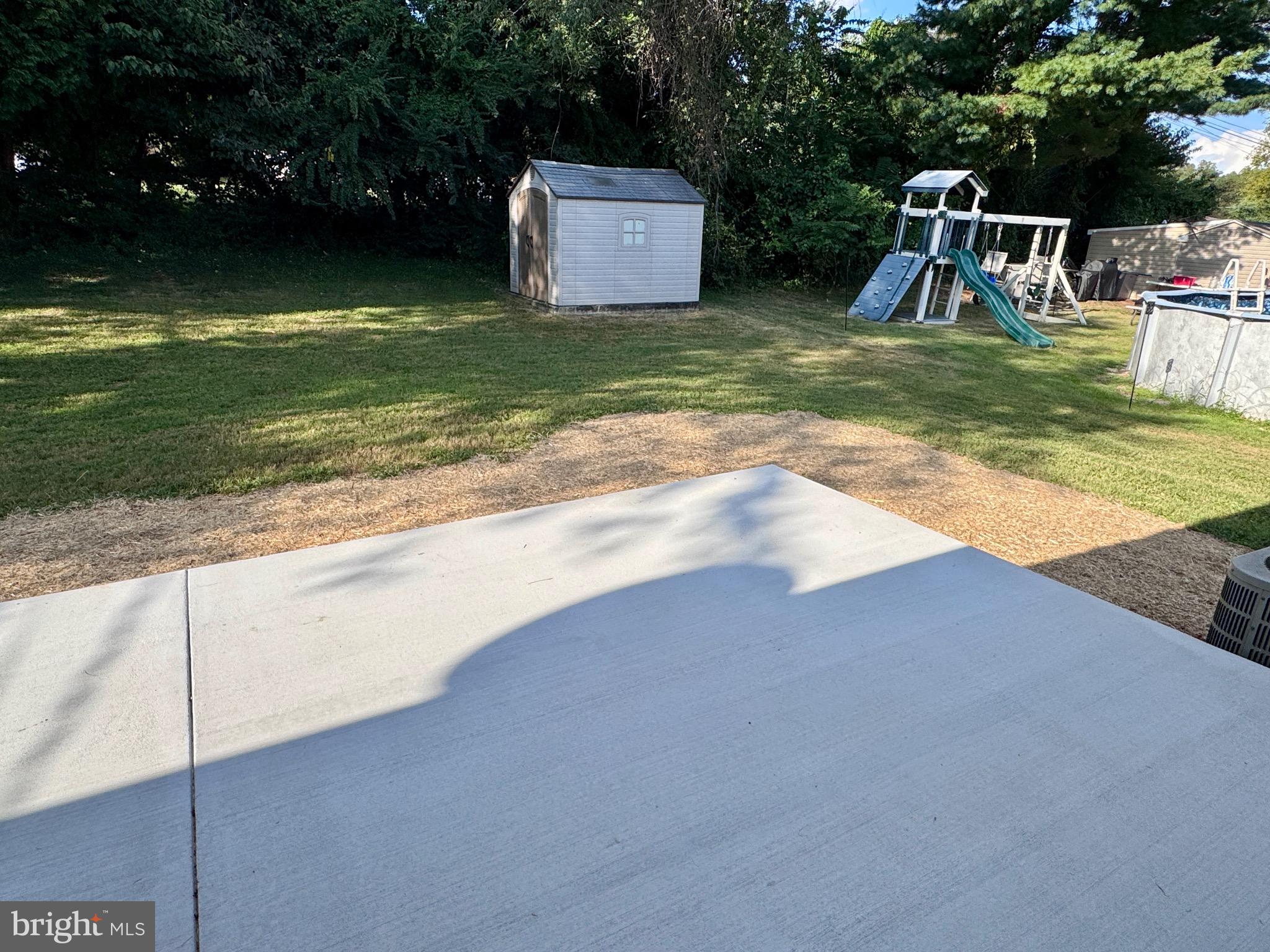 BELLE FARM ESTATES - Residential Lease