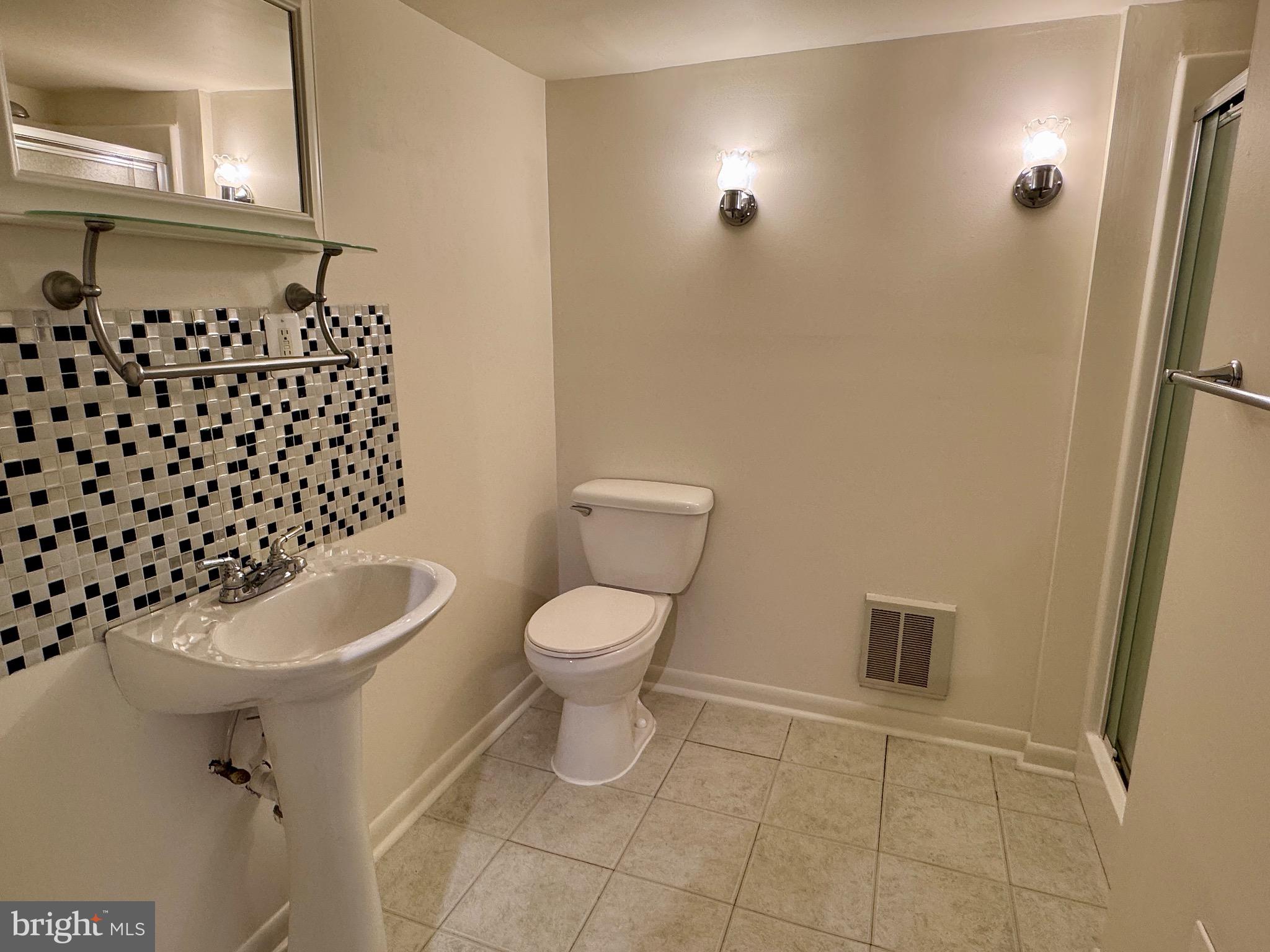 BELLE FARM ESTATES - Residential Lease