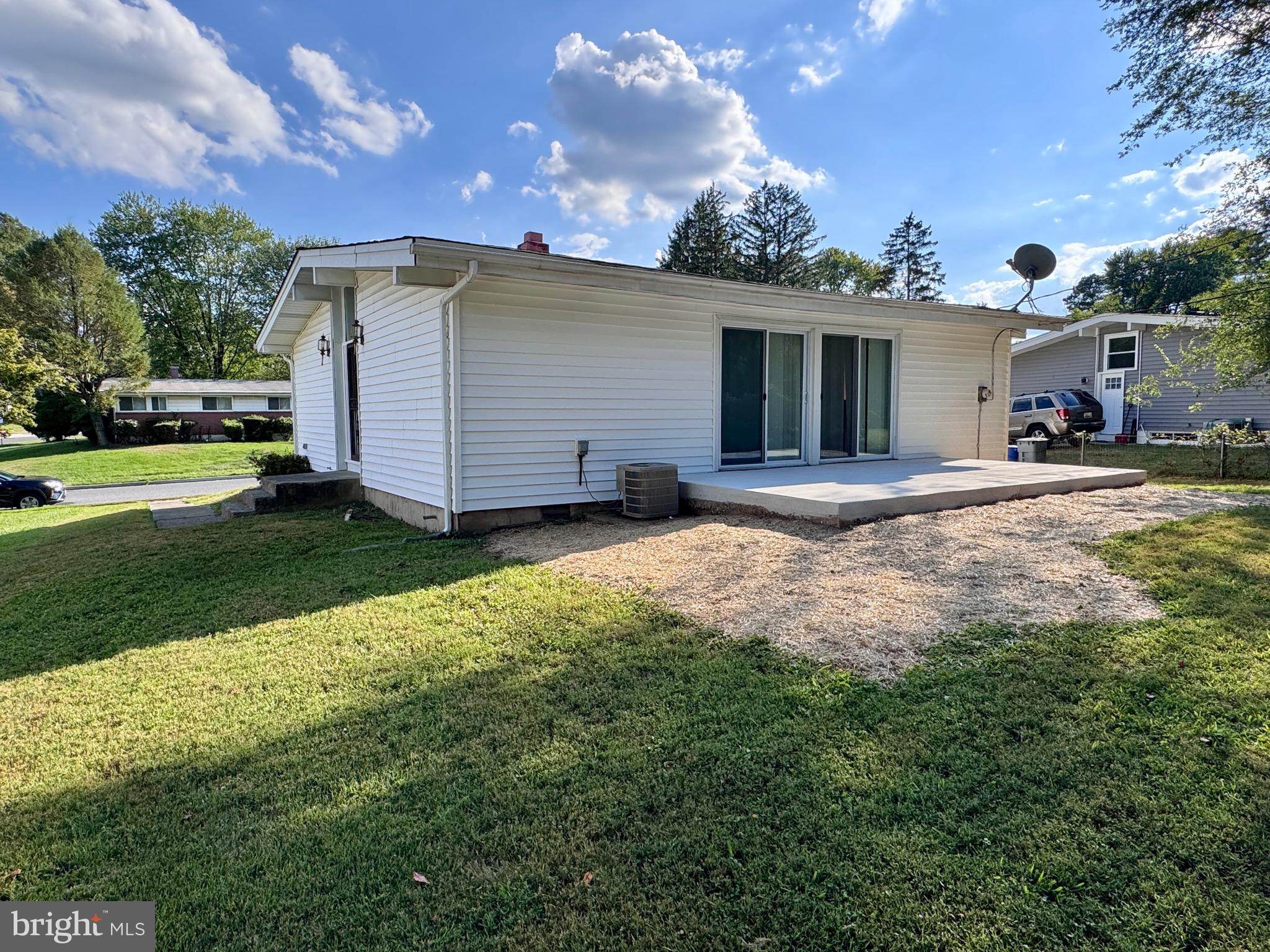 BELLE FARM ESTATES - Residential Lease