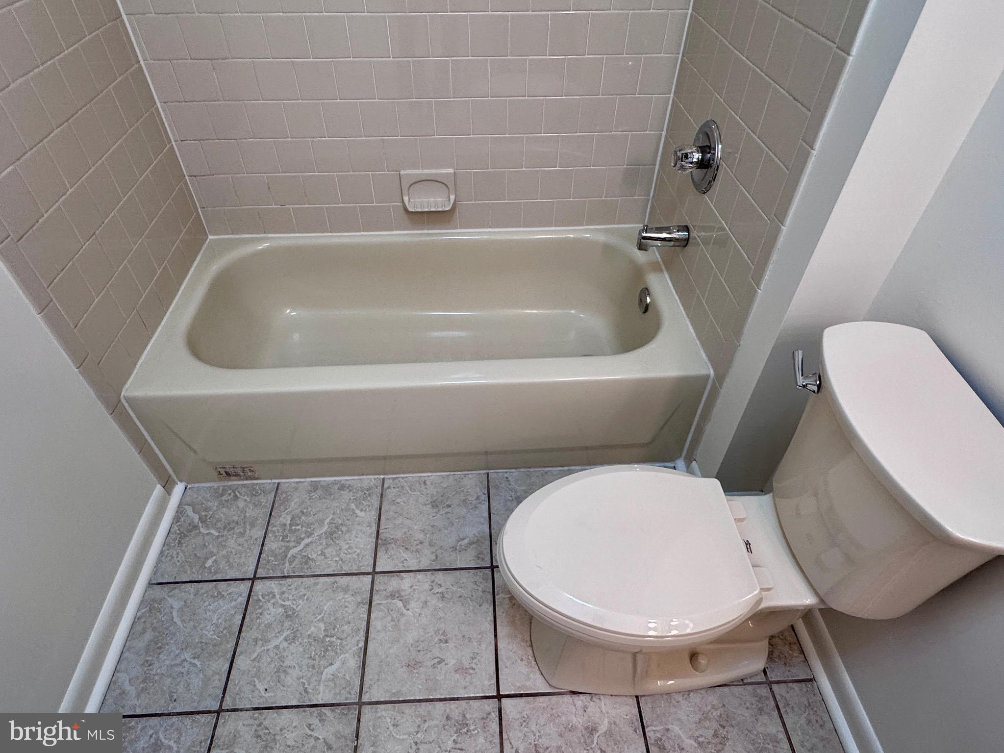 BELLE FARM ESTATES - Residential Lease