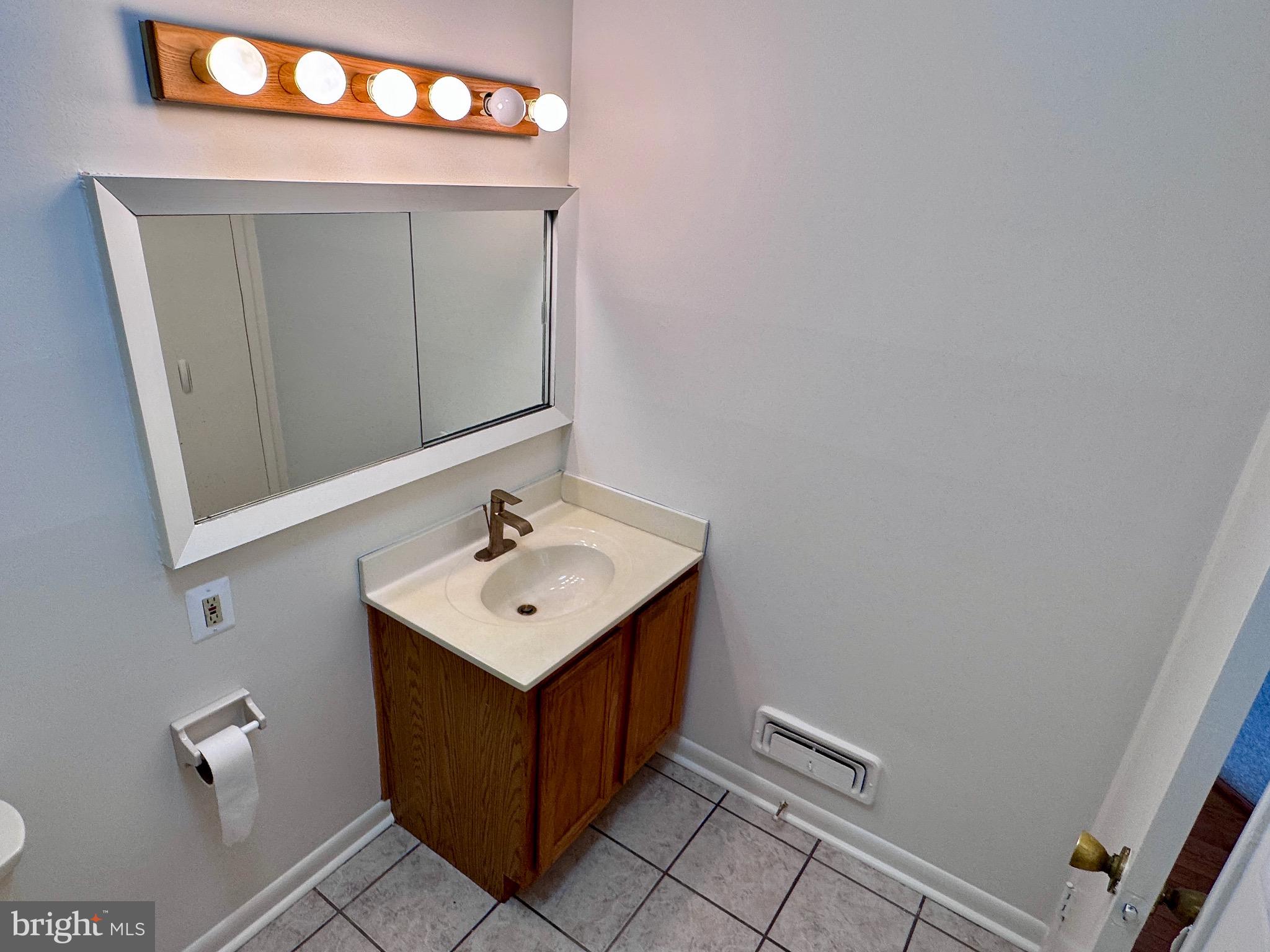 BELLE FARM ESTATES - Residential Lease