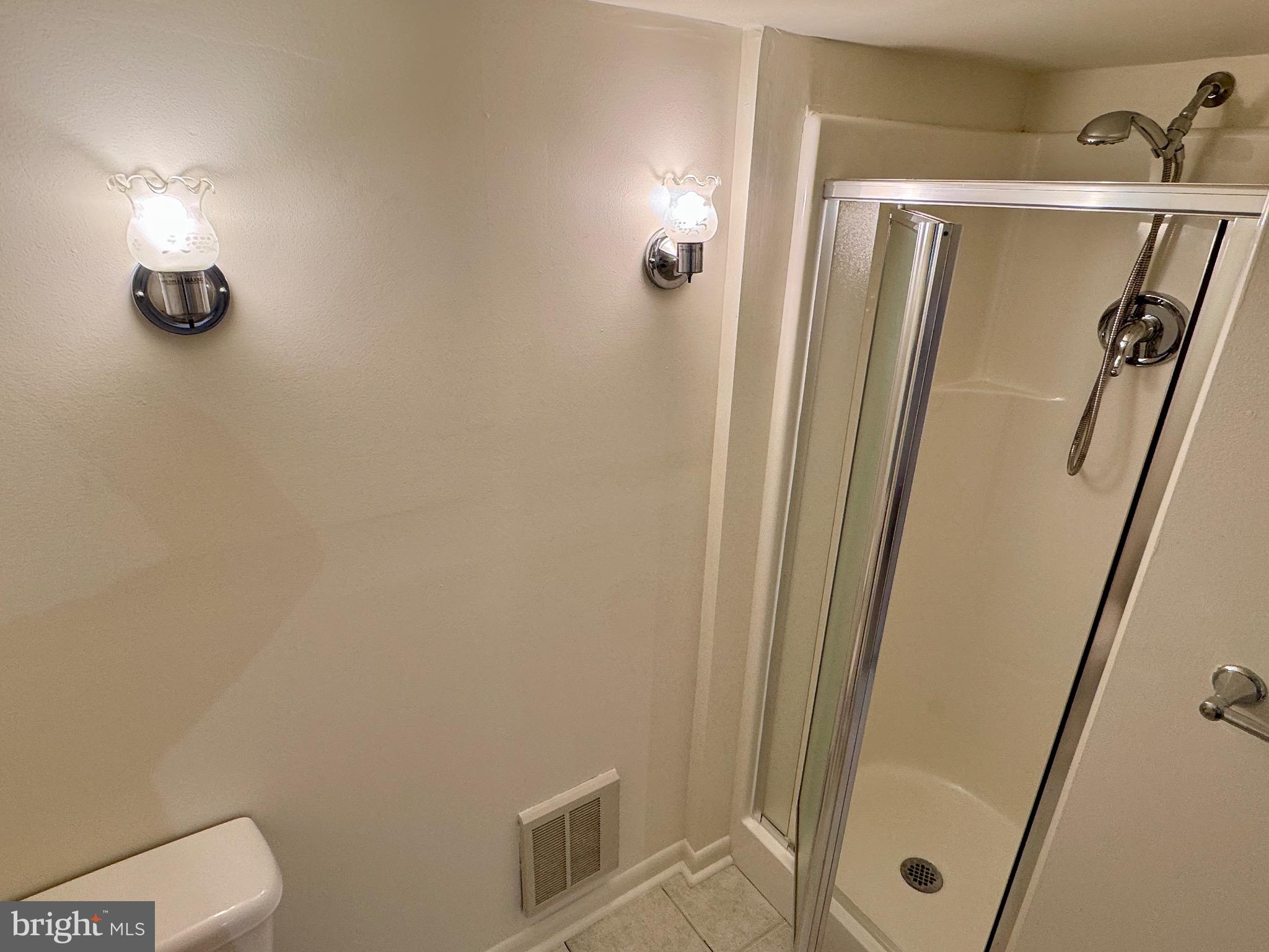 BELLE FARM ESTATES - Residential Lease