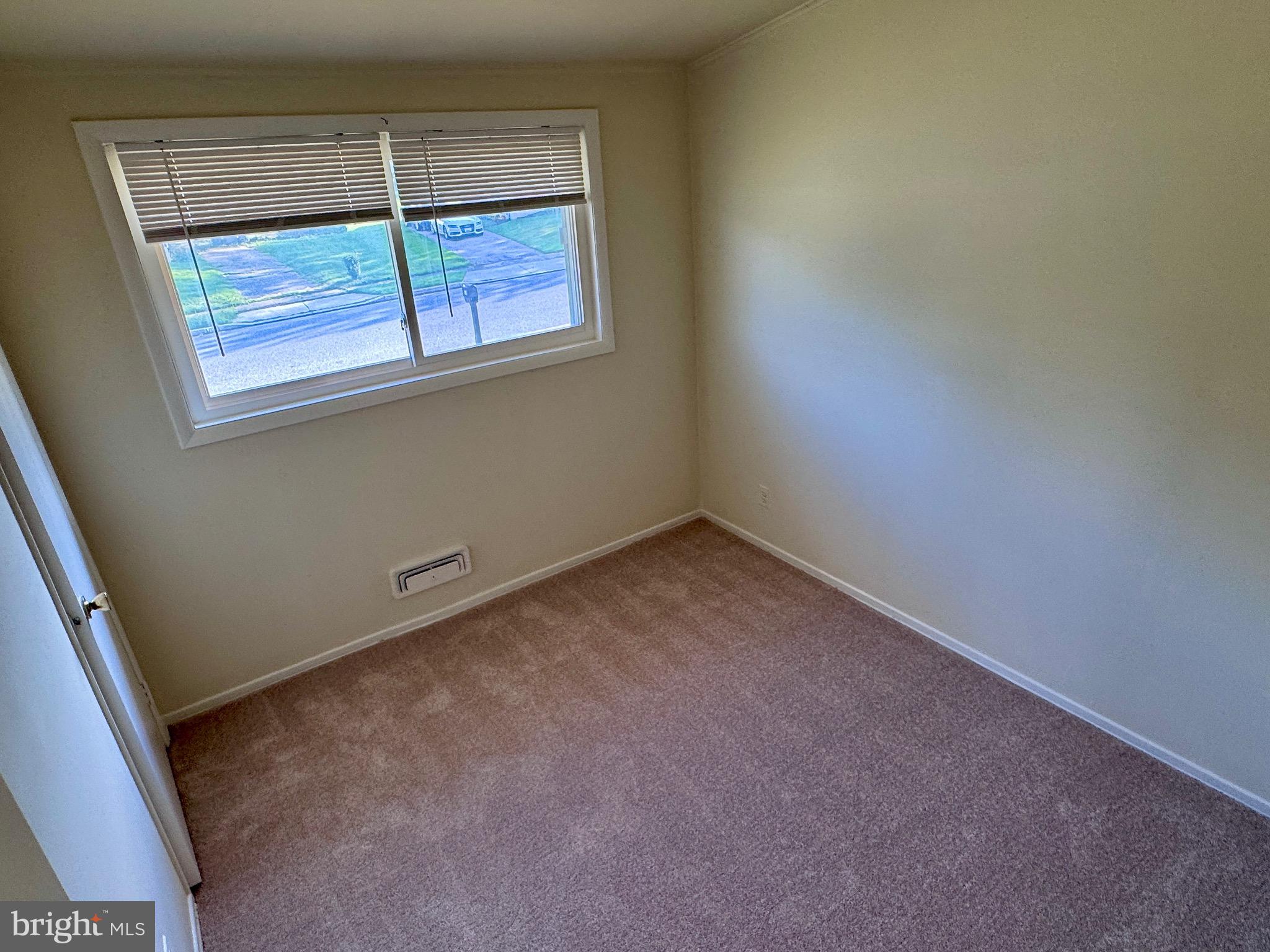 BELLE FARM ESTATES - Residential Lease