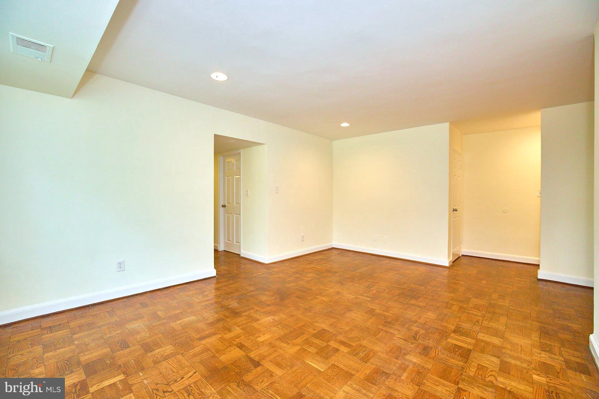 WESTMORELAND TERRACE - Residential Lease