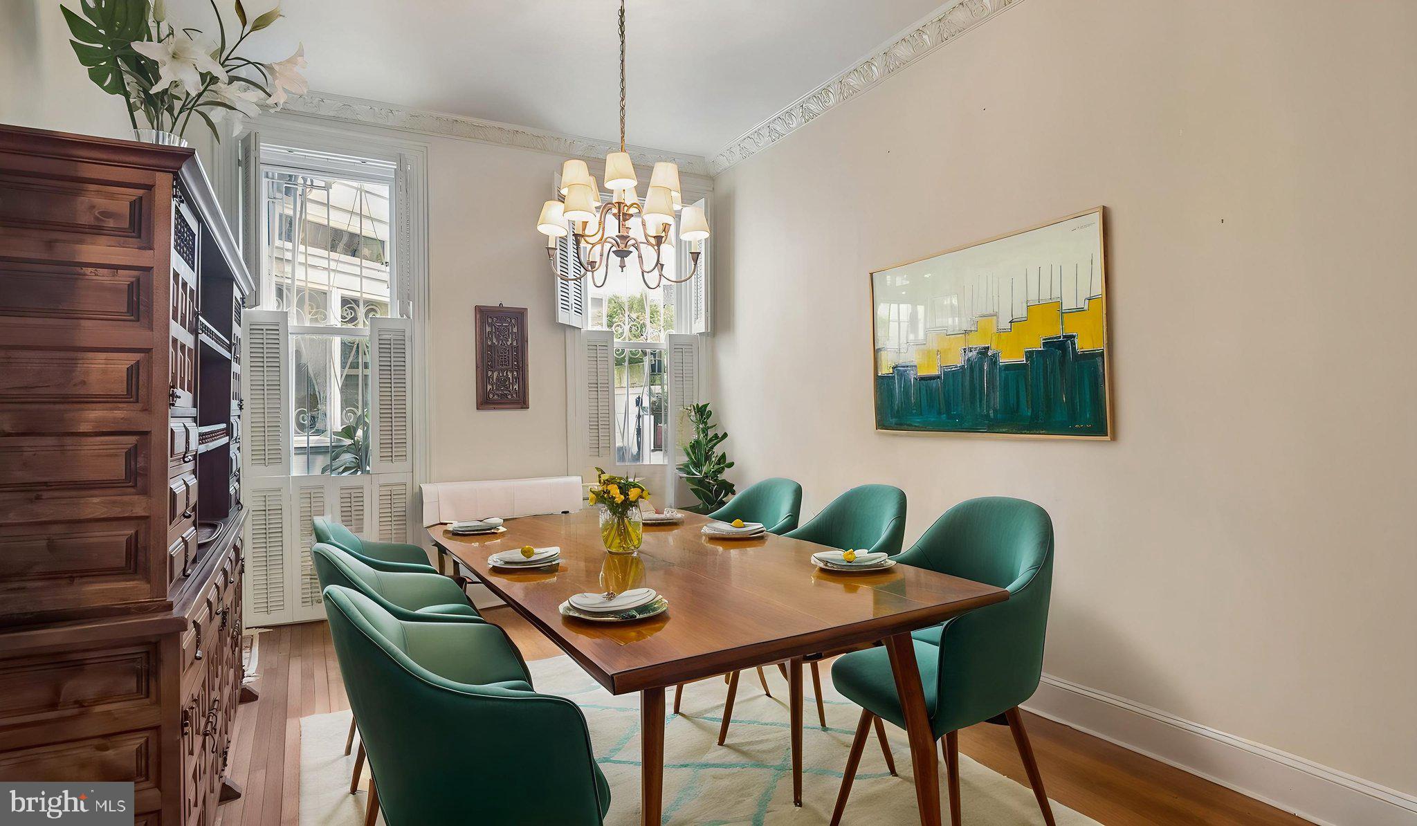 LOGAN SQUARE - Residential