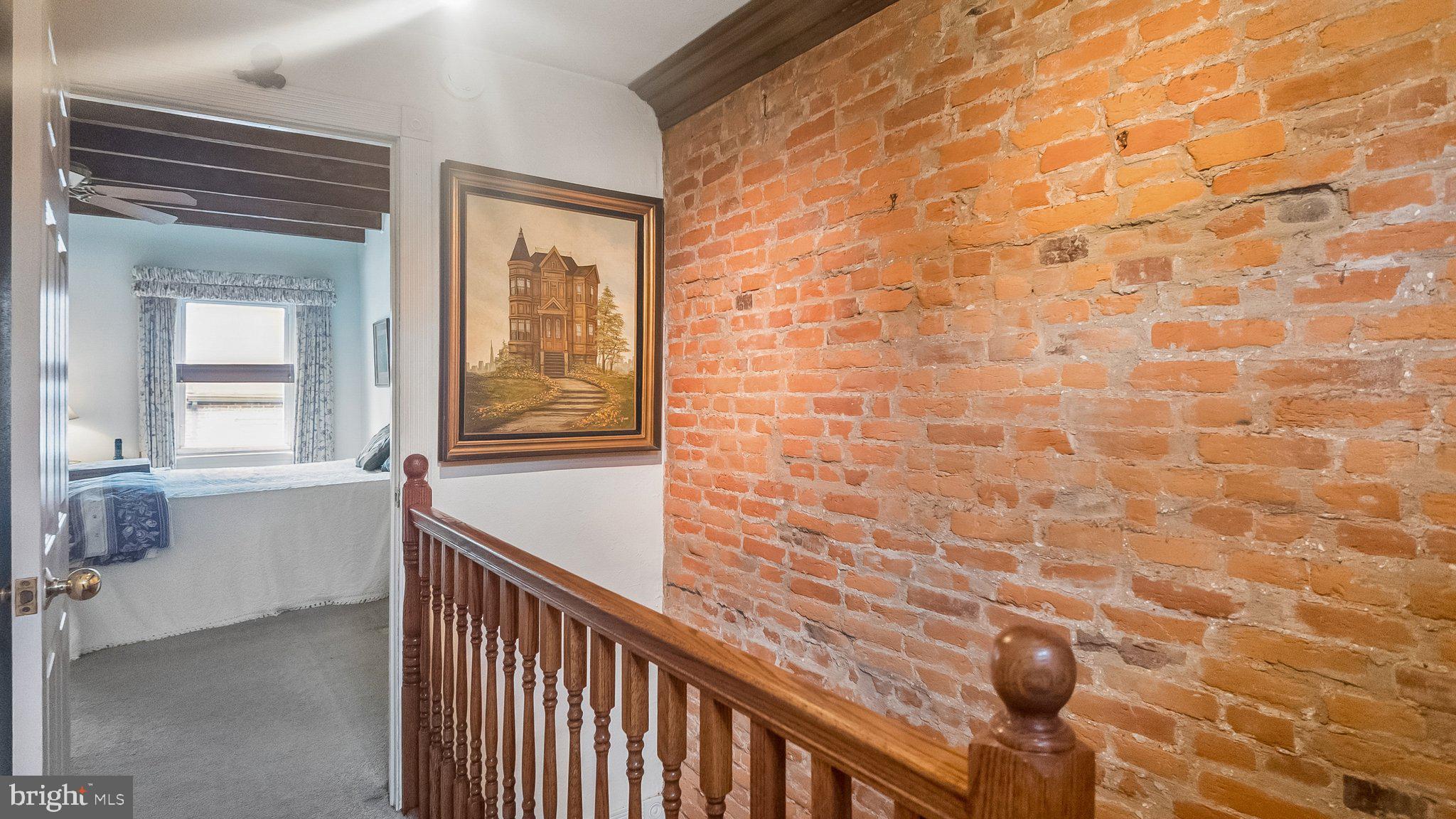 LOGAN SQUARE - Residential