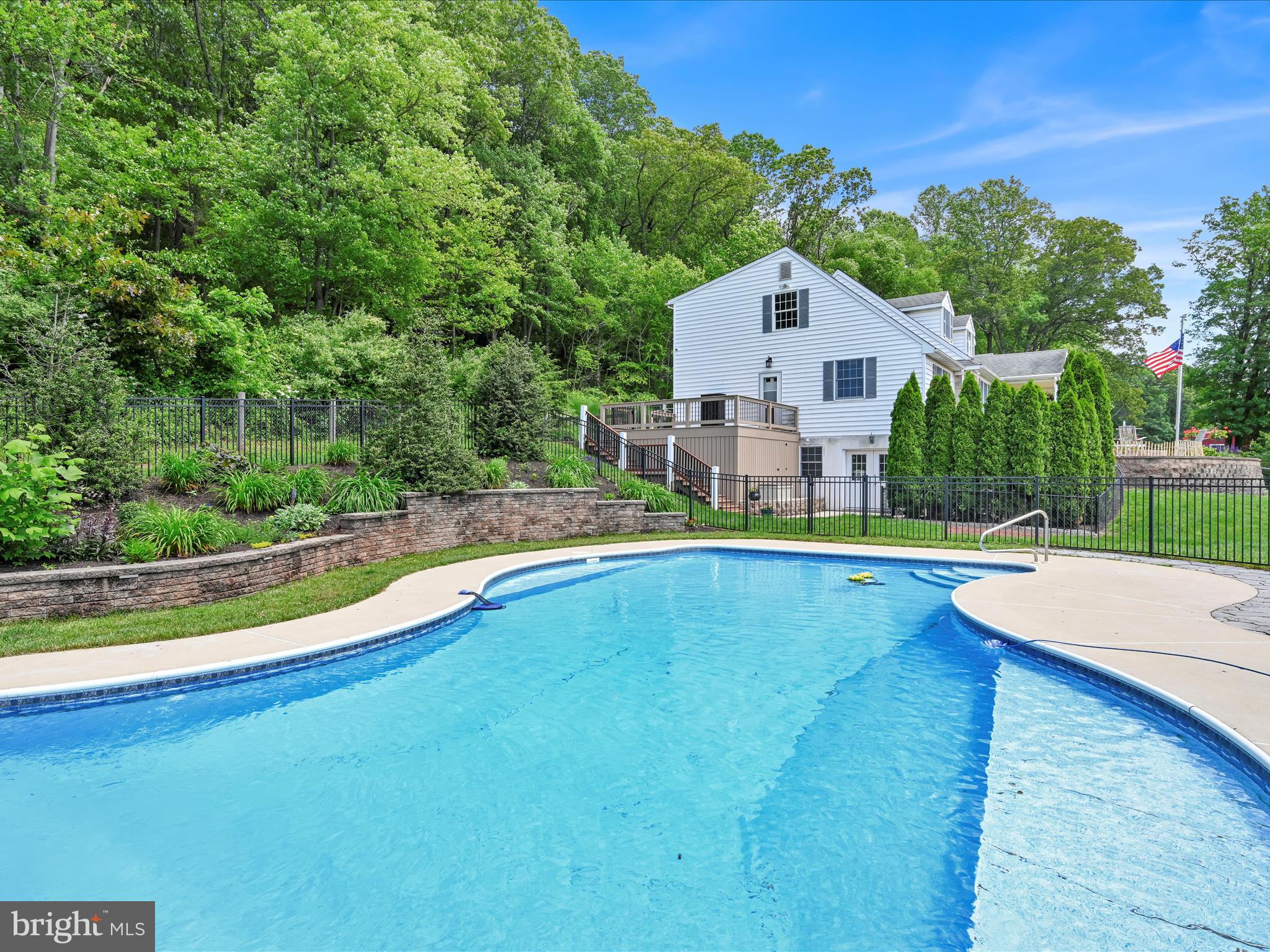 BRECKNOCK TWP - Farm