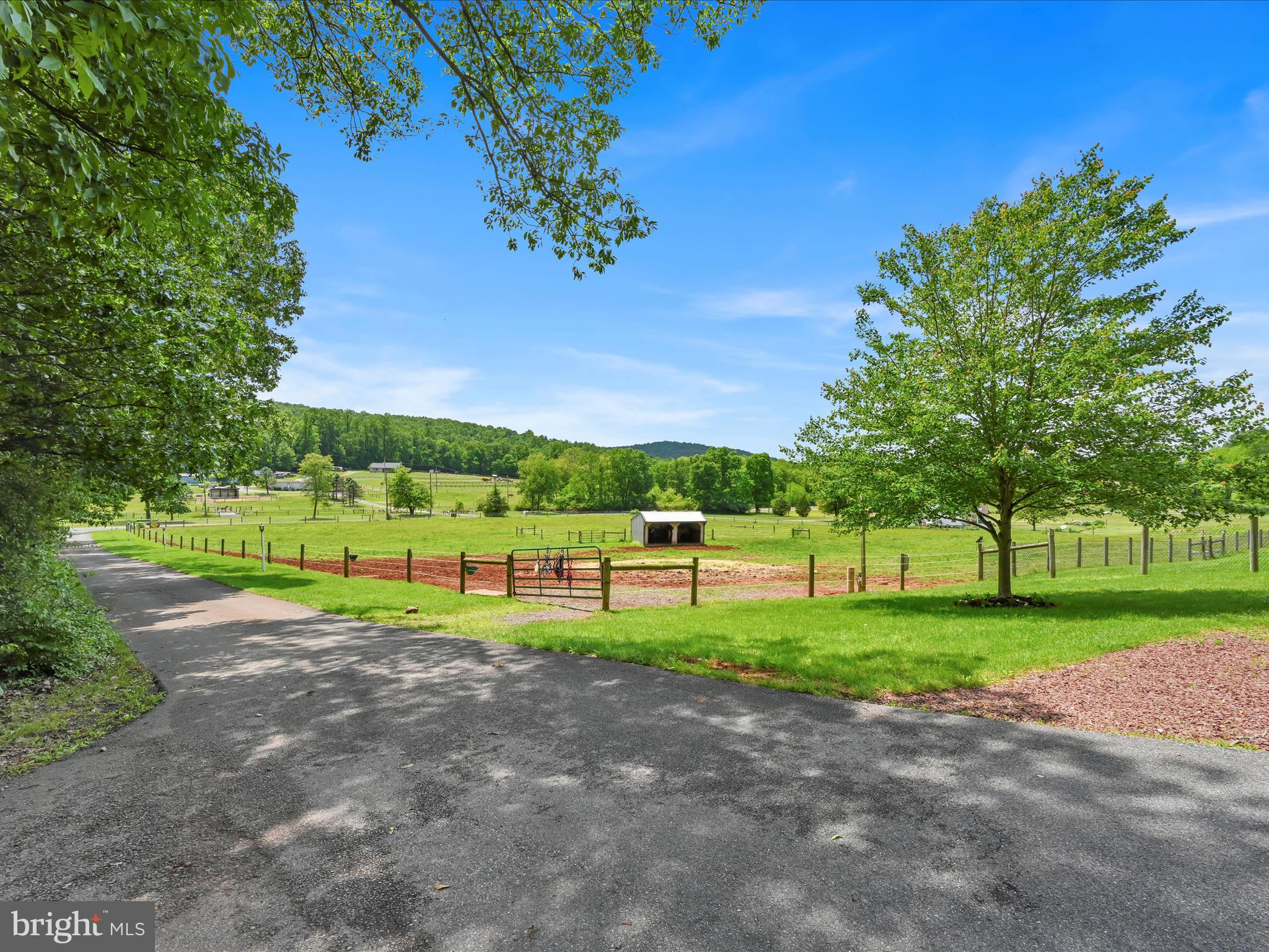 BRECKNOCK TWP - Farm