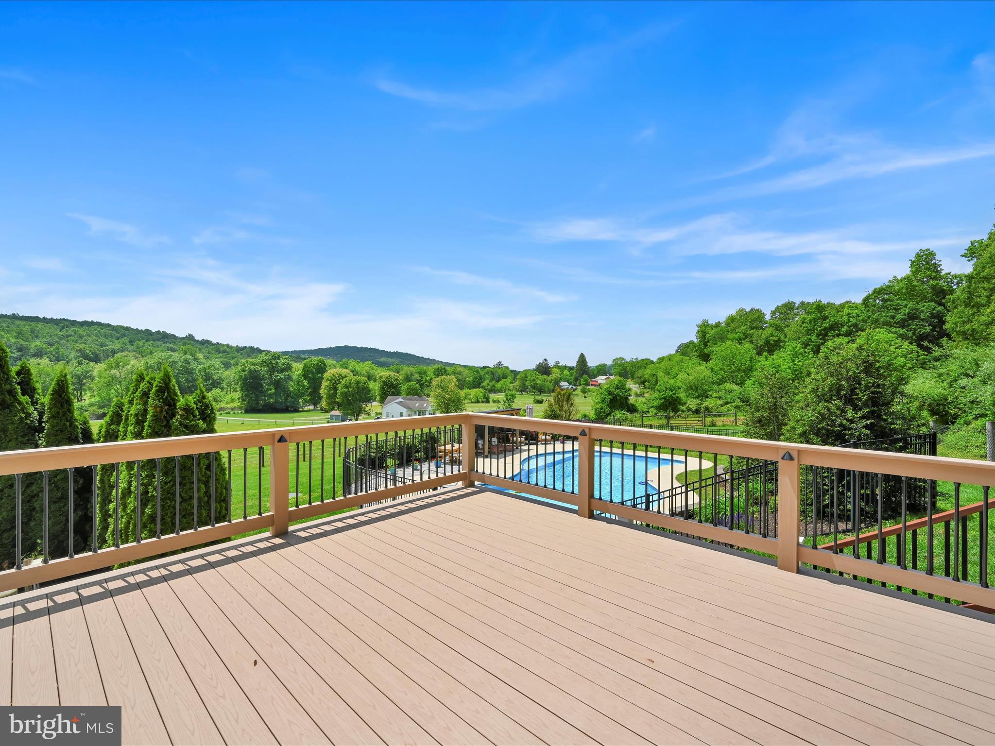 BRECKNOCK TWP - Farm