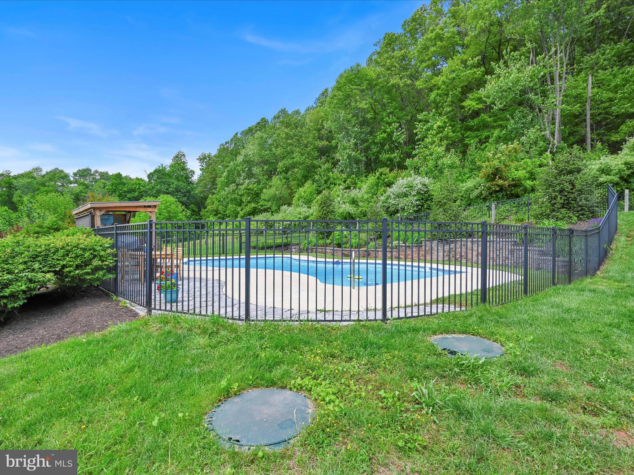 BRECKNOCK TWP - Farm