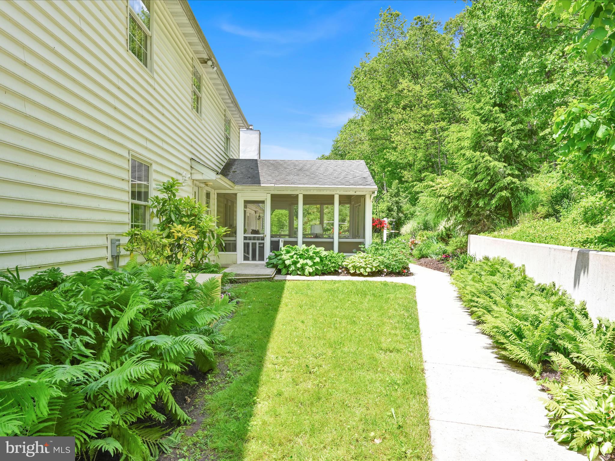 BRECKNOCK TWP - Farm